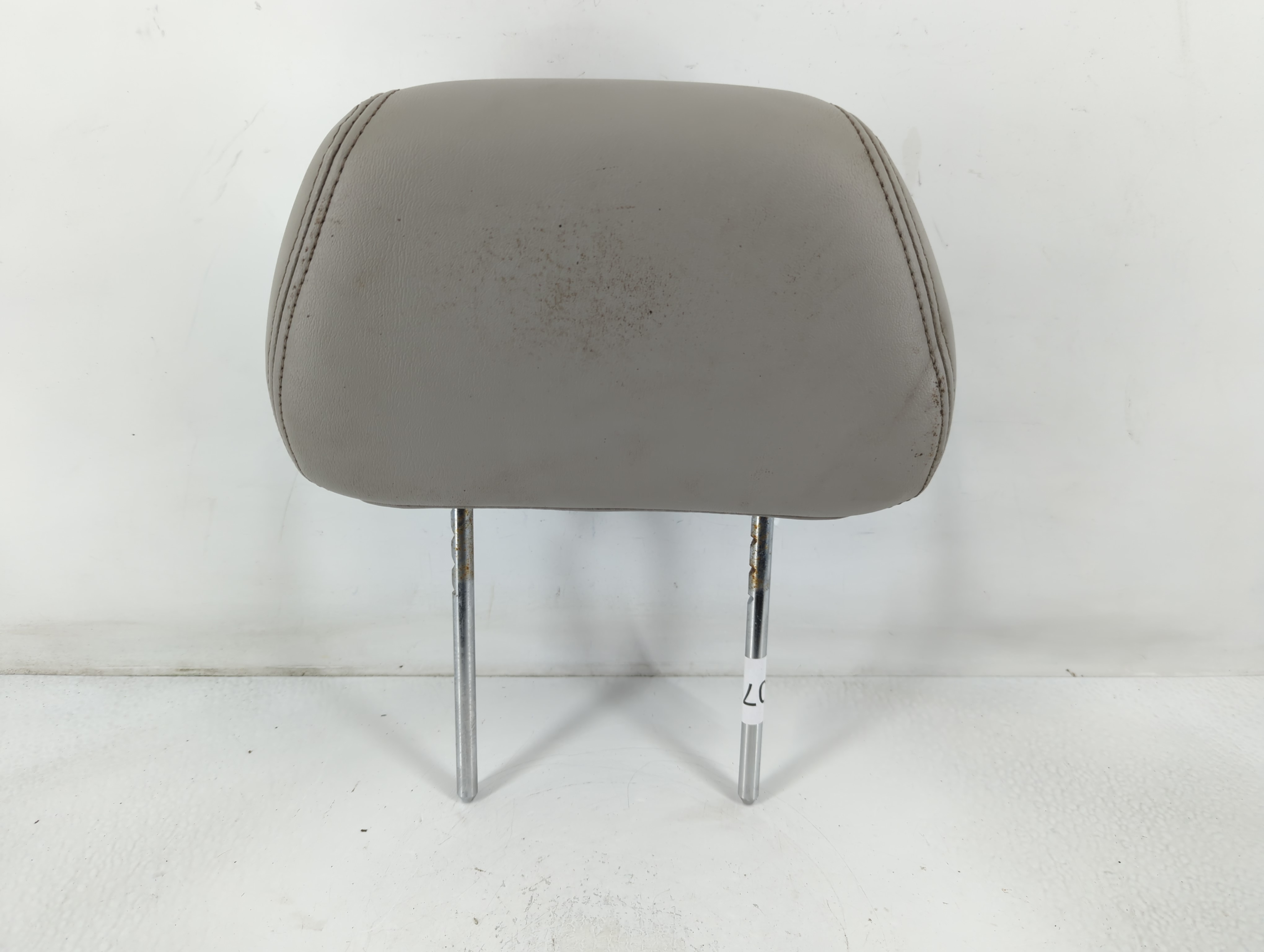 2005-2006 Chevrolet Malibu Headrest Head Rest Front Driver Passenger Seat 777079 - Oemusedautoparts1.com