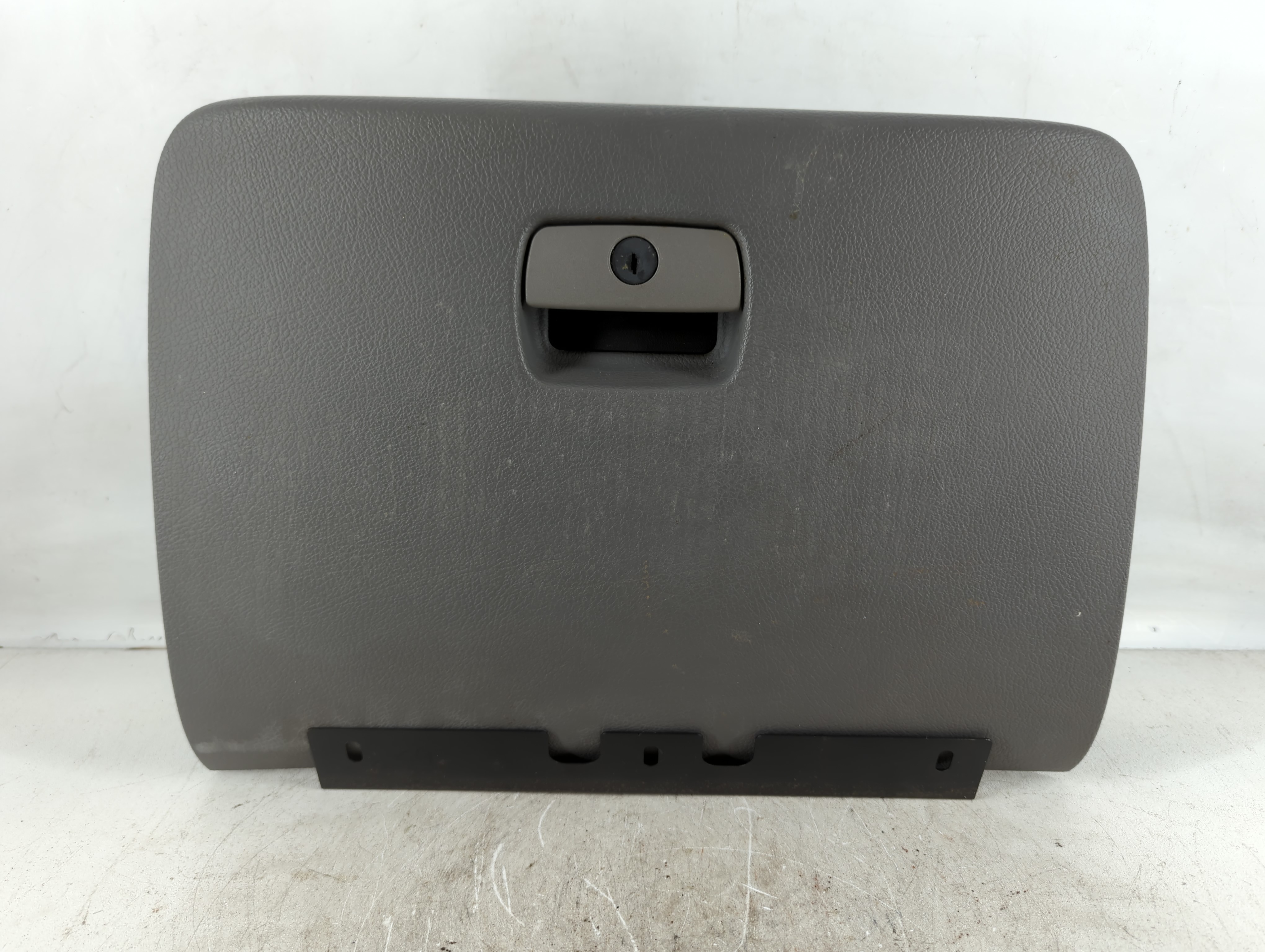 Picture of 2006 Chevrolet Trailblazer Passenger Glove Box Door Storage Compartment 777099