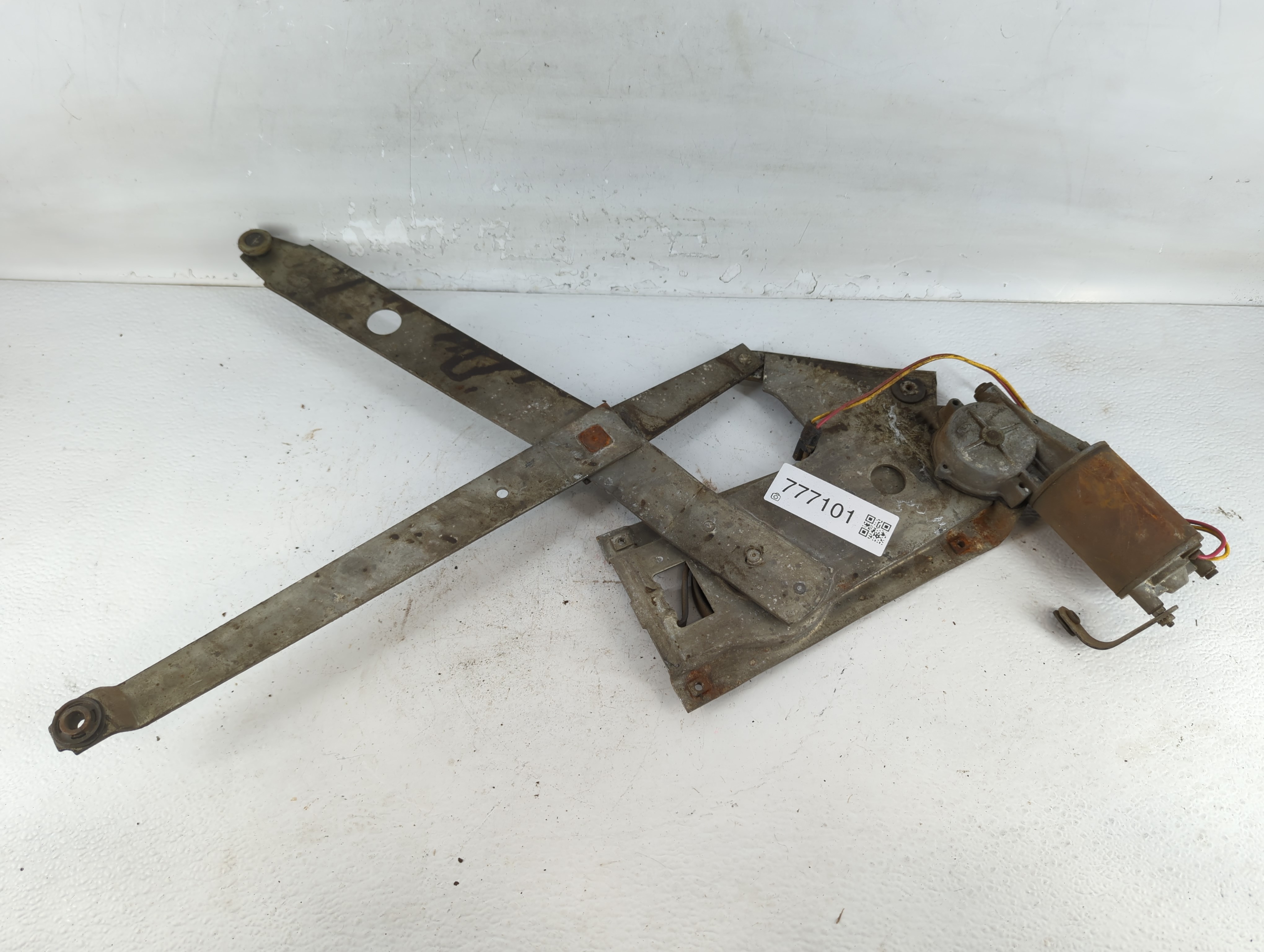 Picture of 1970 Ford Thunderbird Driver Left Front Window Regulator 777101