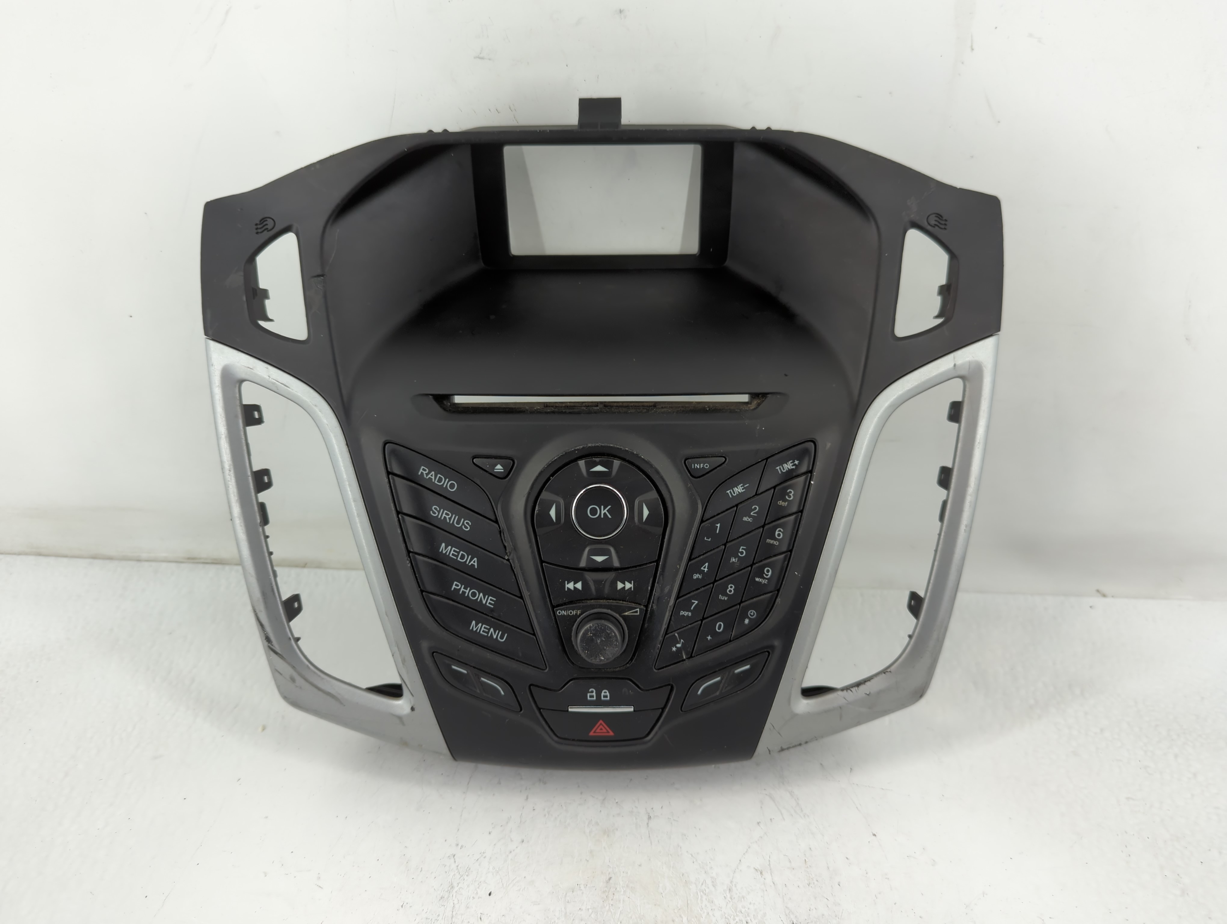 2018-2022 Chevrolet Traverse Am Fm Cd Player Radio Receiver 777105 - Oemusedautoparts1.com
