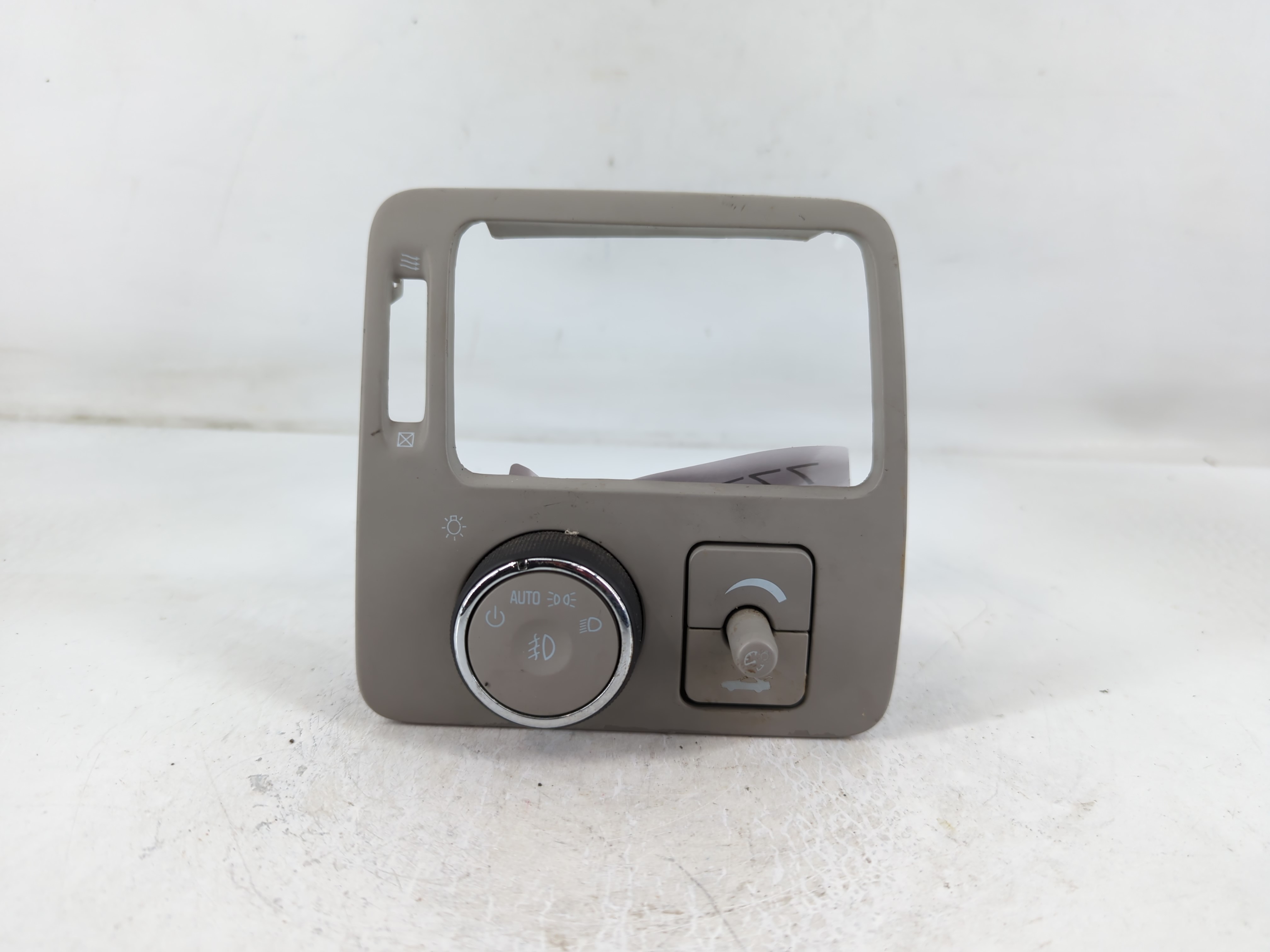 Picture of 2002 Gmc Savana 2500 Headlight Head Light Switch Lamp Control 777261