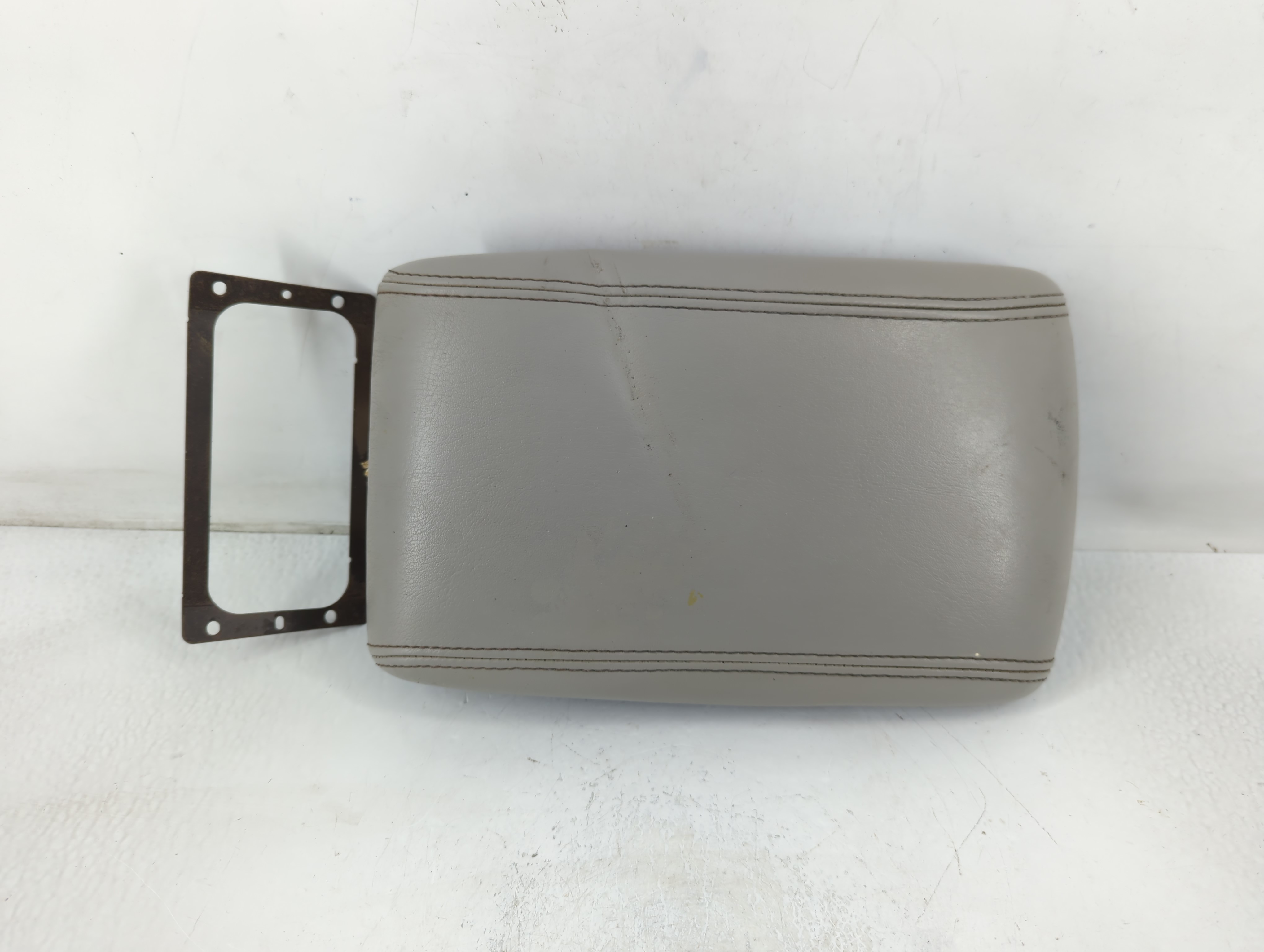 Picture of 2011 Buick Lucerne Center Console Armrest Cover Lid Grey 777272