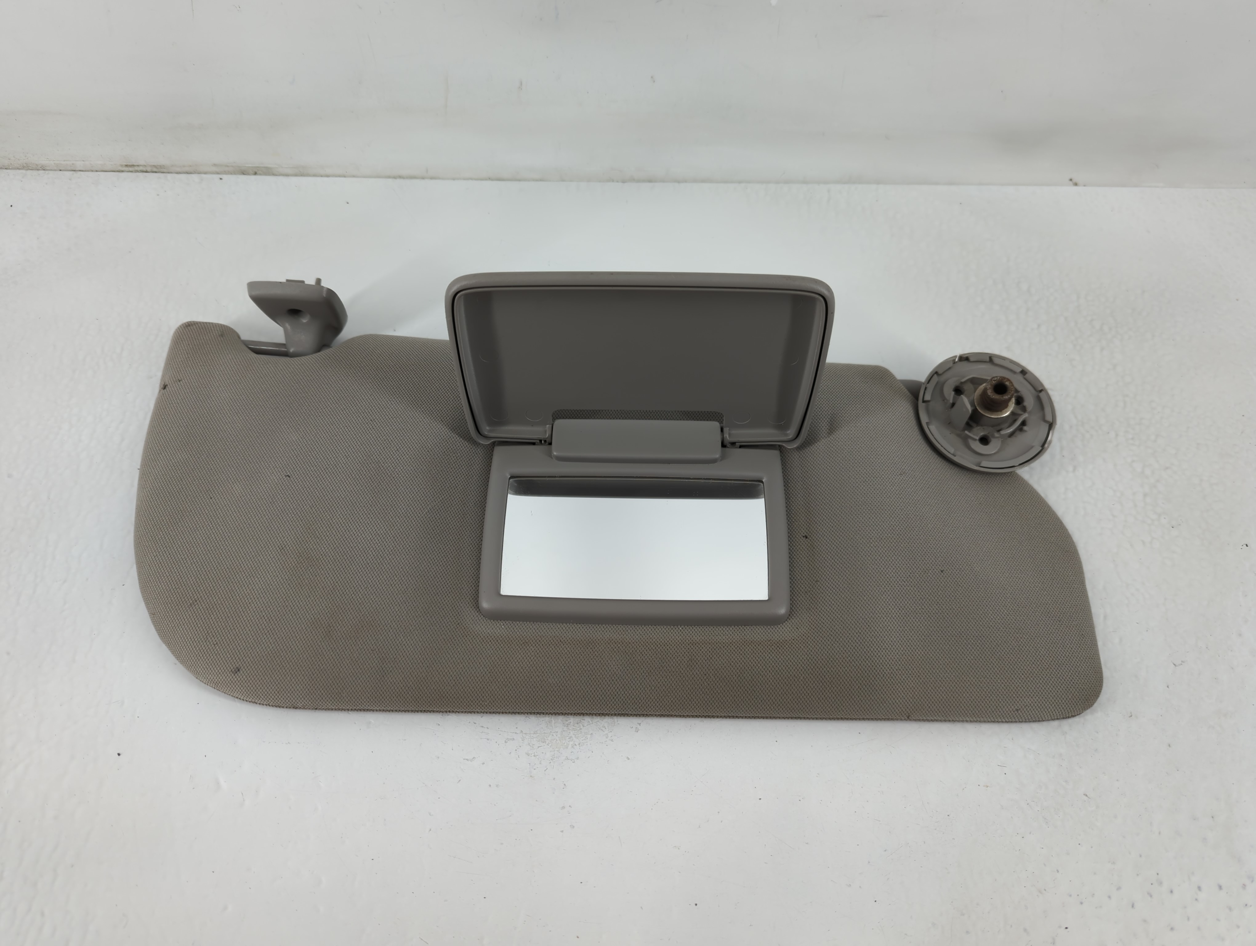 2005-2009 Chevrolet Uplander Passenger Sun Visor Mirror Right Sunvisor 777281 - Oemusedautoparts1.com