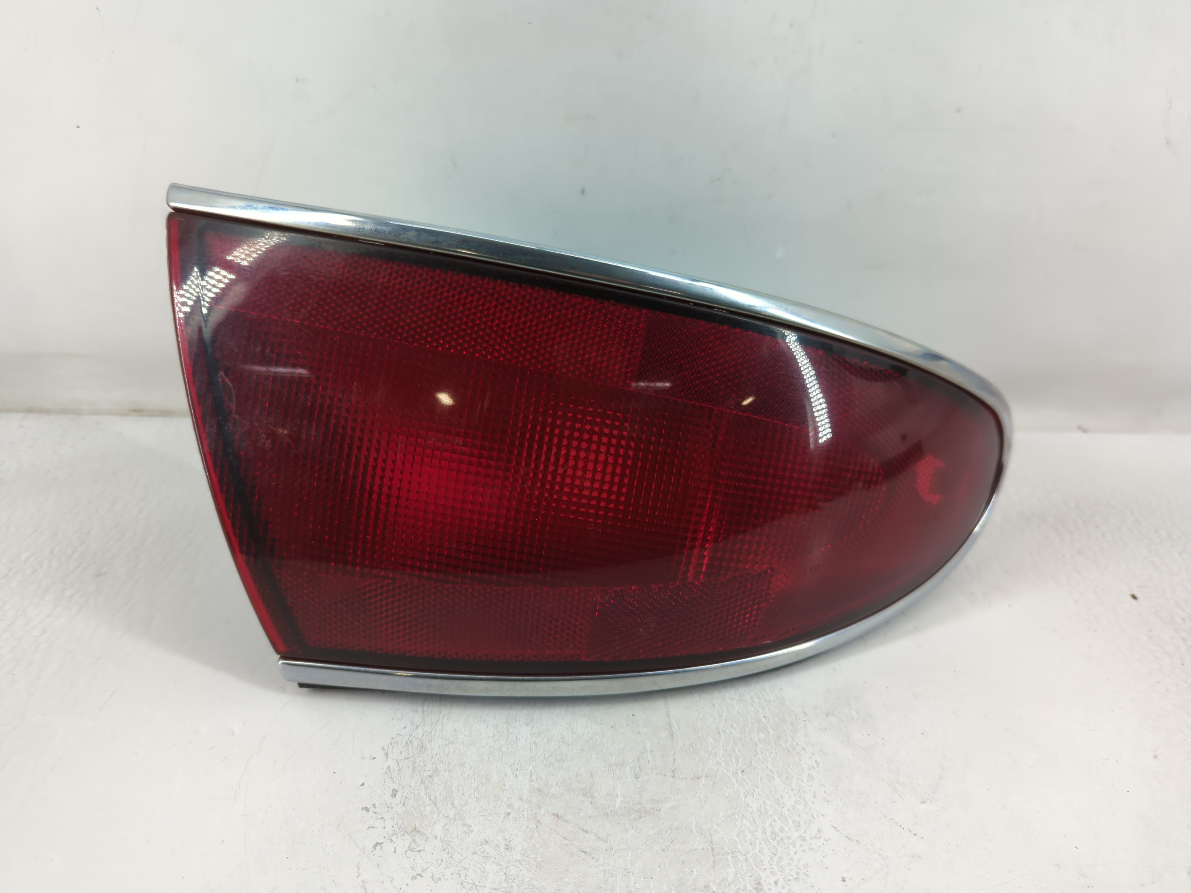 1997-2005 Buick Century Driver Left Side Tail Light Taillight Oem 777302 - Oemusedautoparts1.com