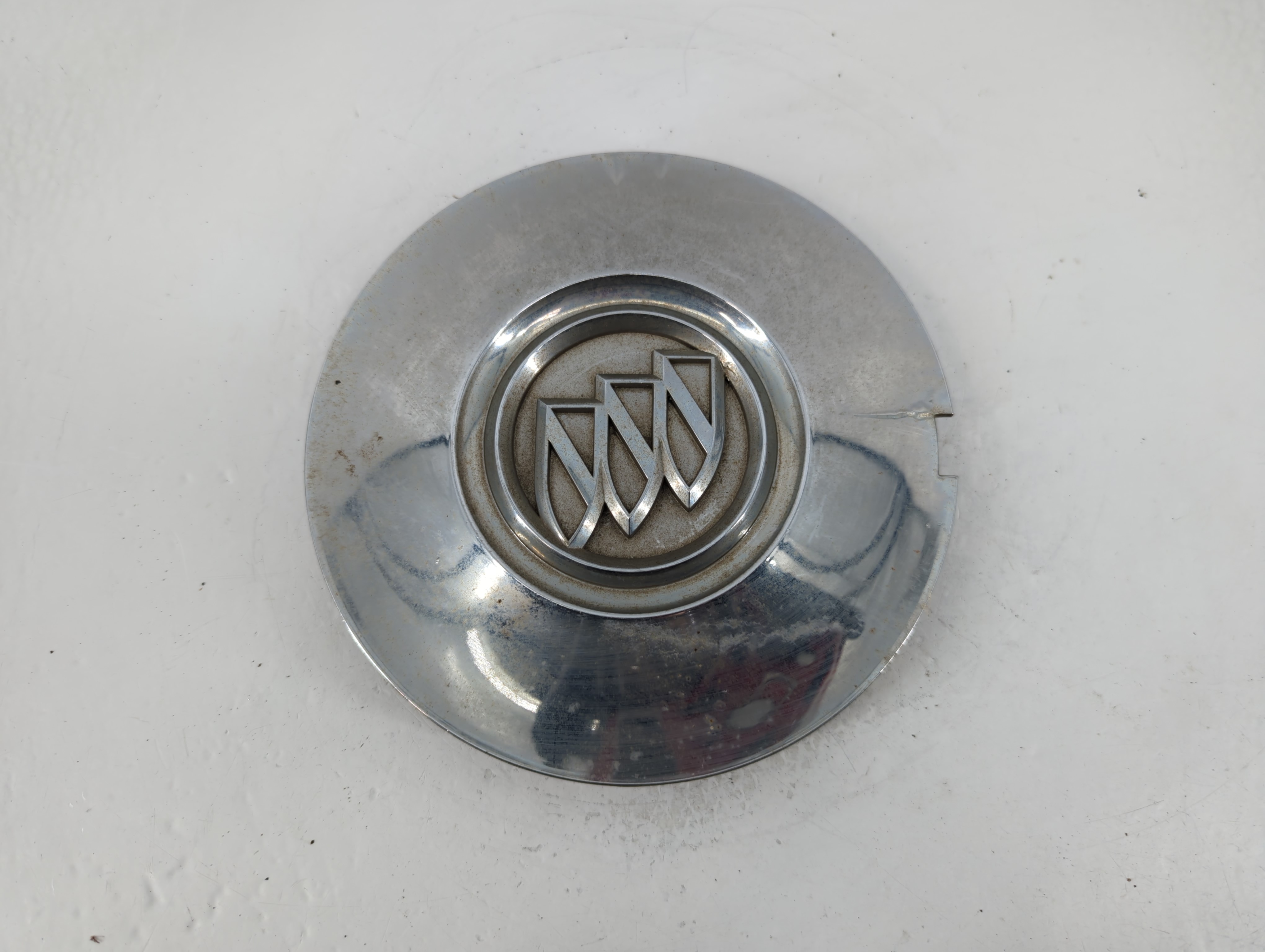 2008 Buick Enclave Center Cap Oem 777304 - Oemusedautoparts1.com