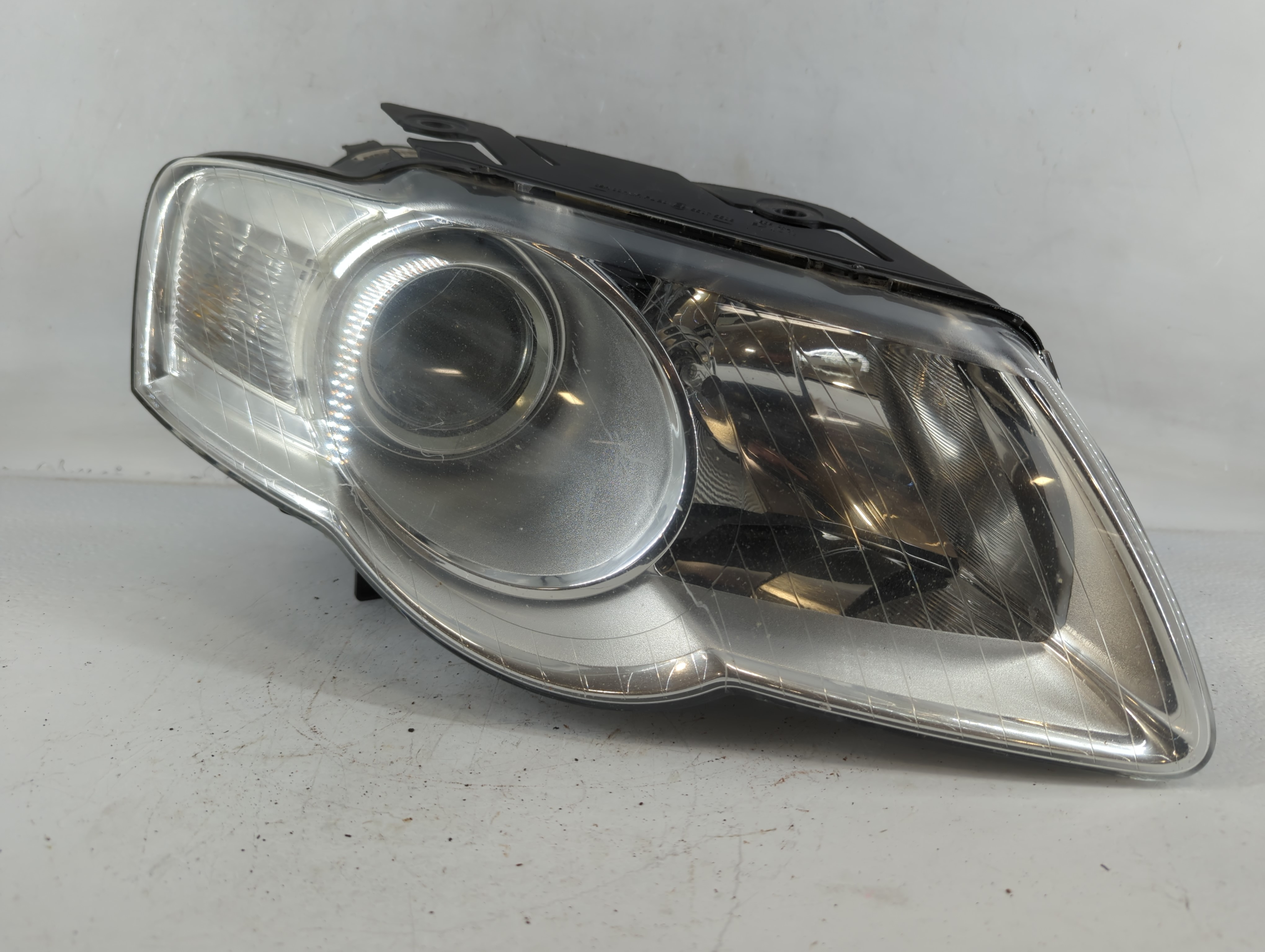 2006-2010 Volkswagen Passat Passenger Right Oem Head Light Headlight Lamp 777358 - Oemusedautoparts1.com