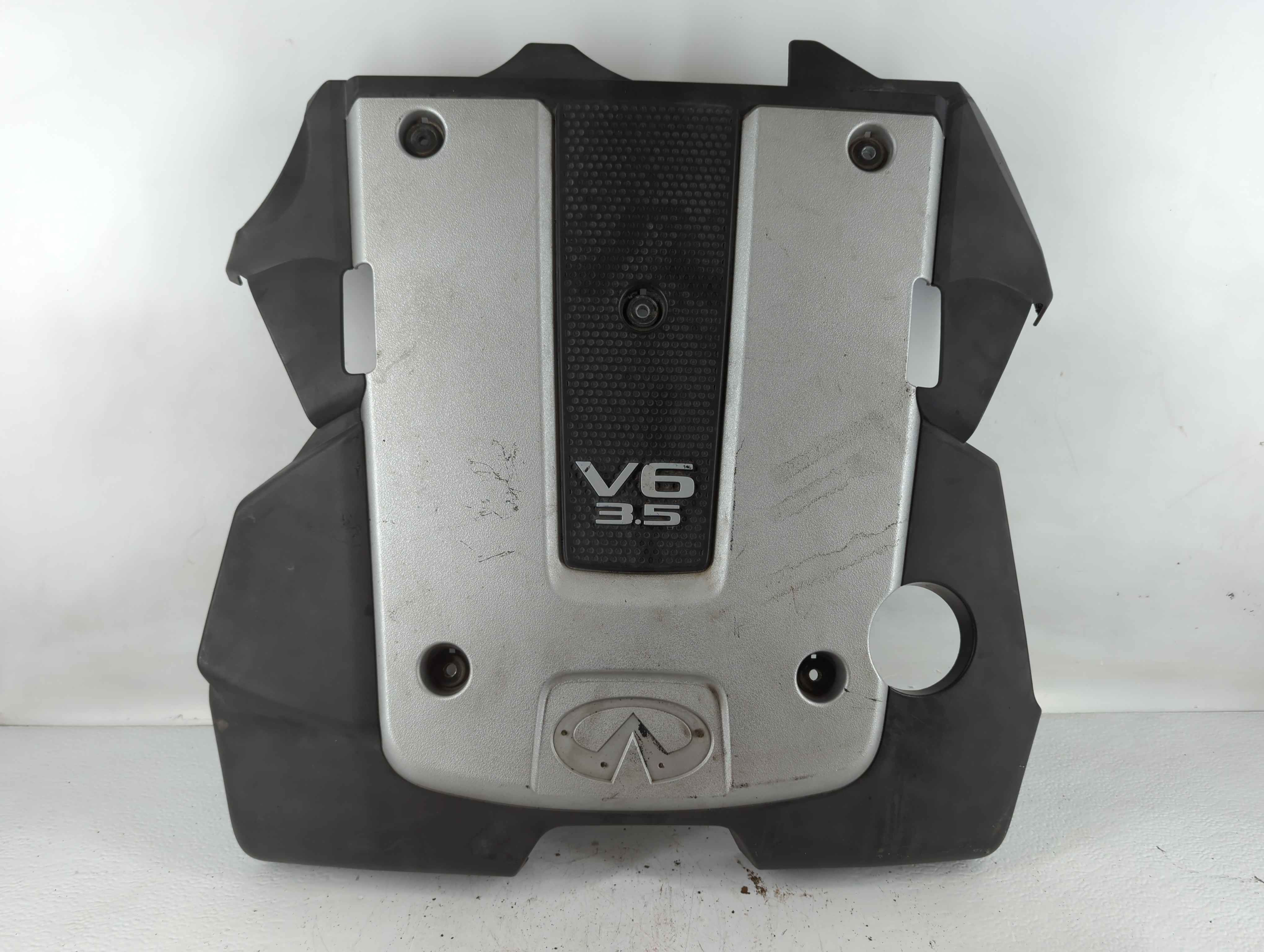 Picture of 2010 Infiniti Ex35 Engine Cover 777385