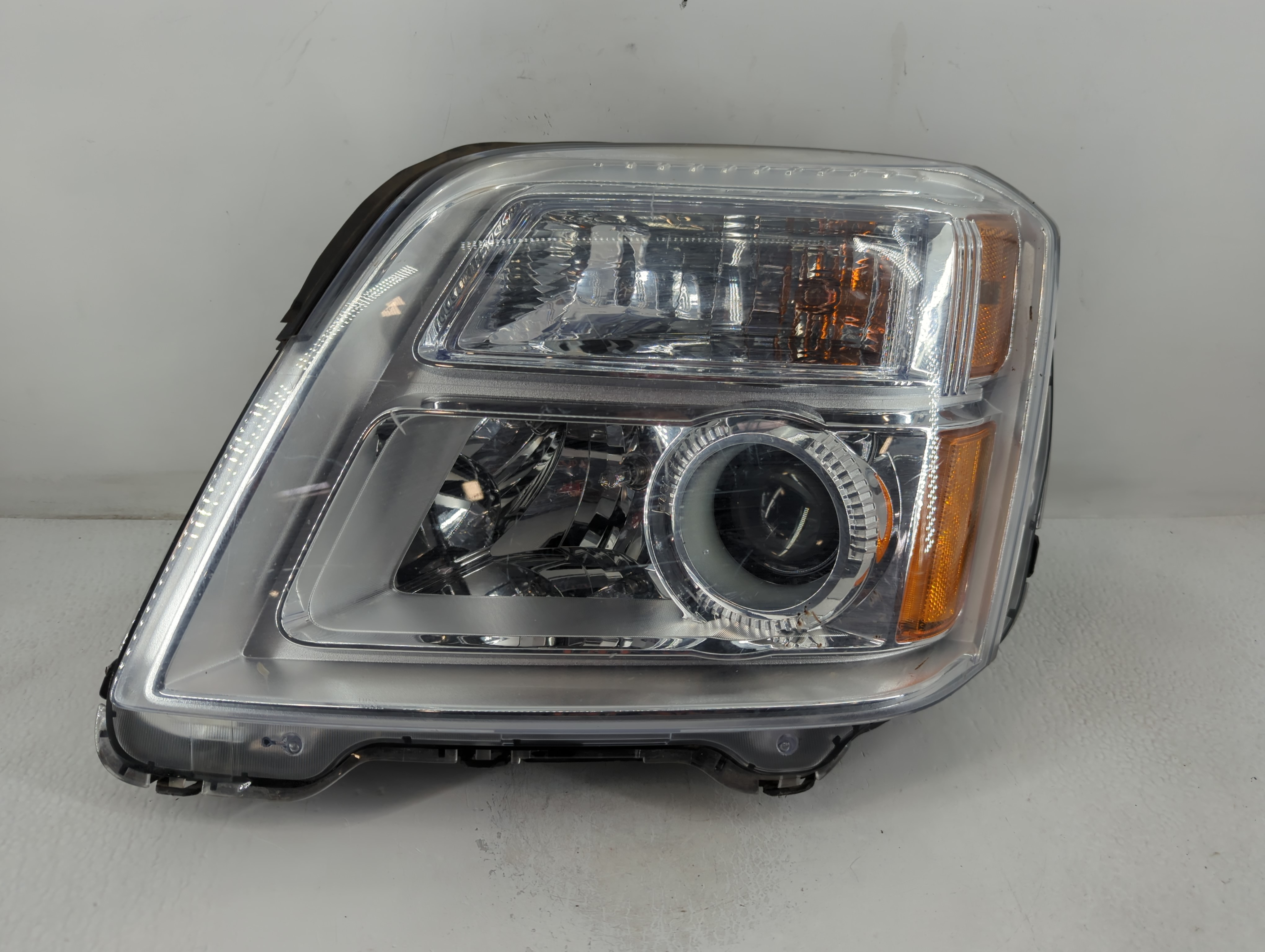 Picture of 2010-2015 Gmc Terrain Driver Left Oem Head Light Headlight Lamp 777462