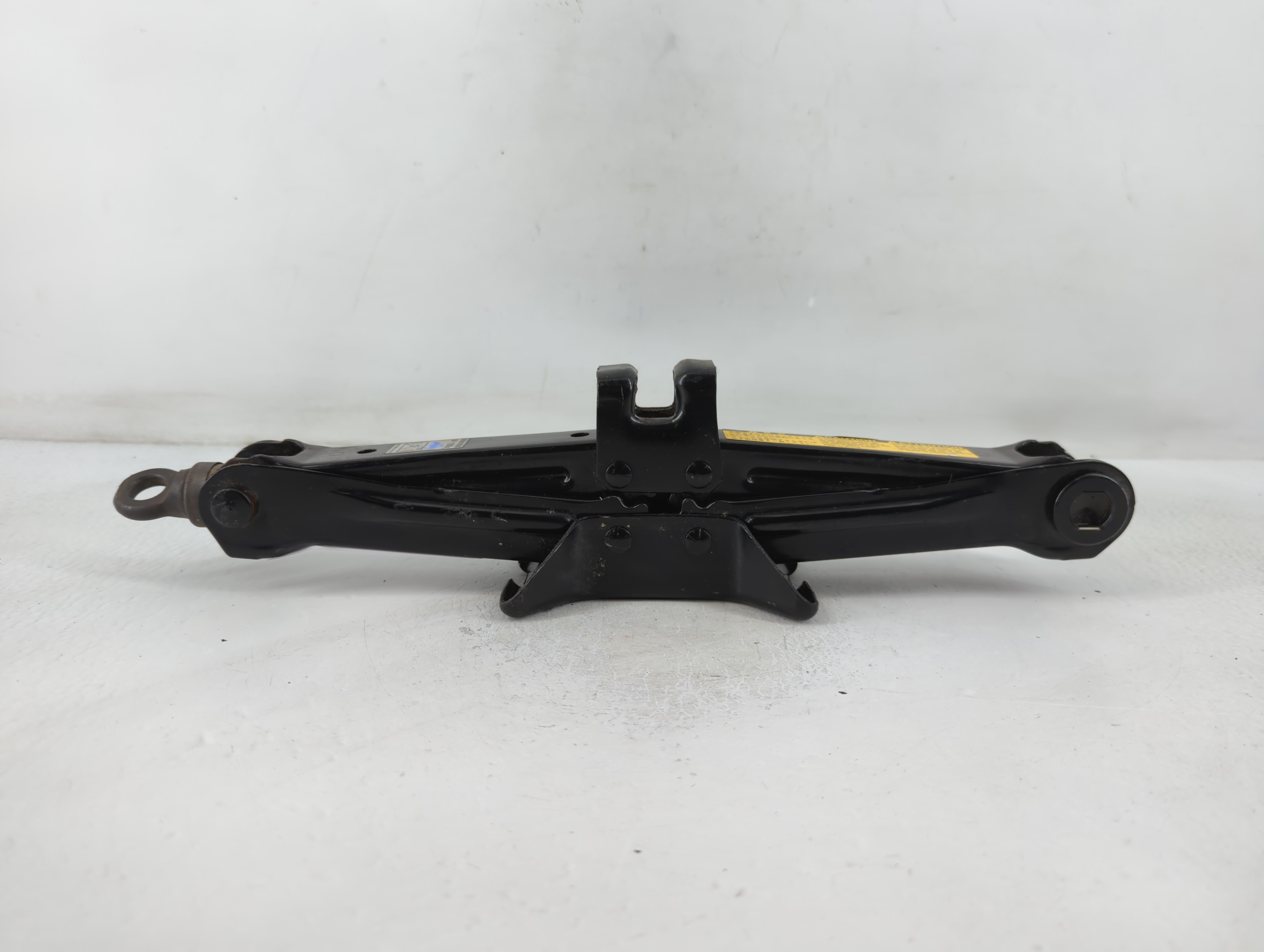 2010 Toyota Prius Spare Scissor Car Jack 777471 - Oemusedautoparts1.com