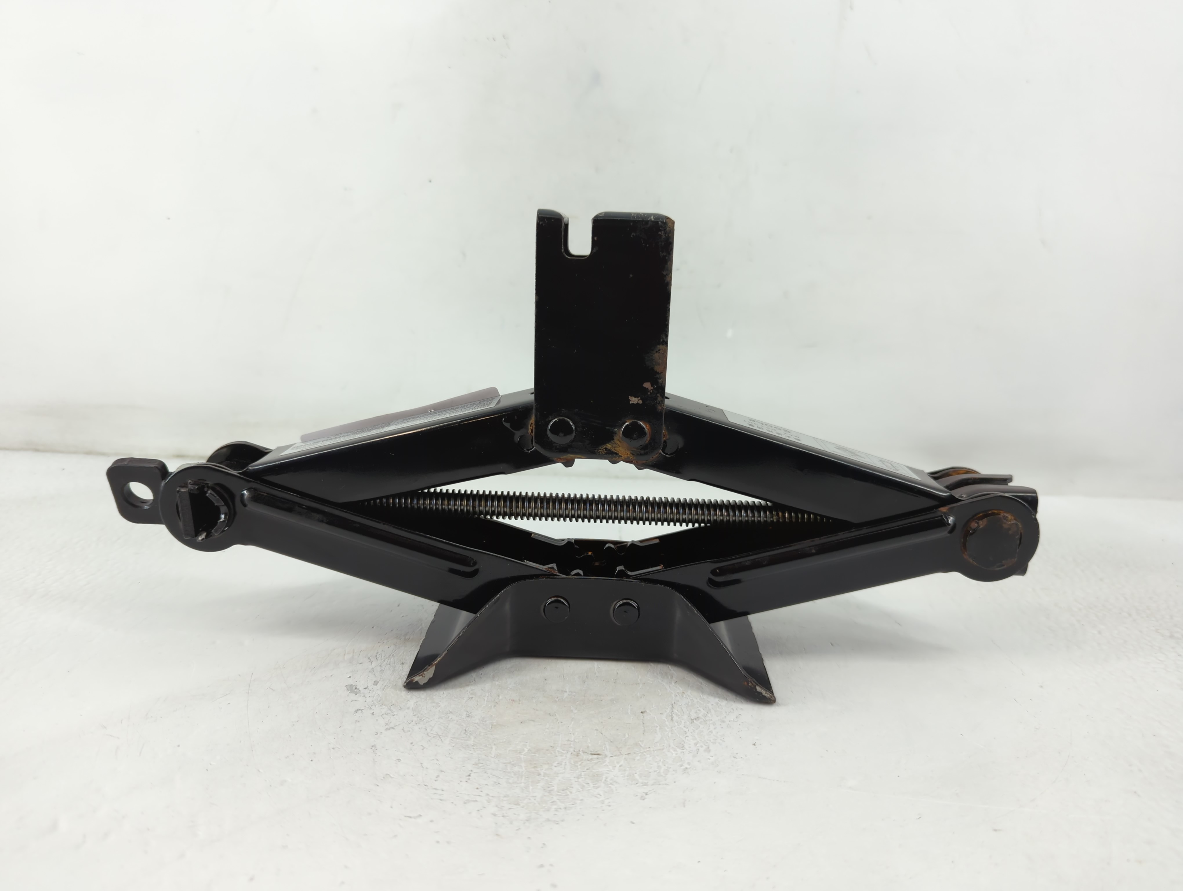 2009 Subaru Forester Spare Scissor Car Jack 777473 - Oemusedautoparts1.com