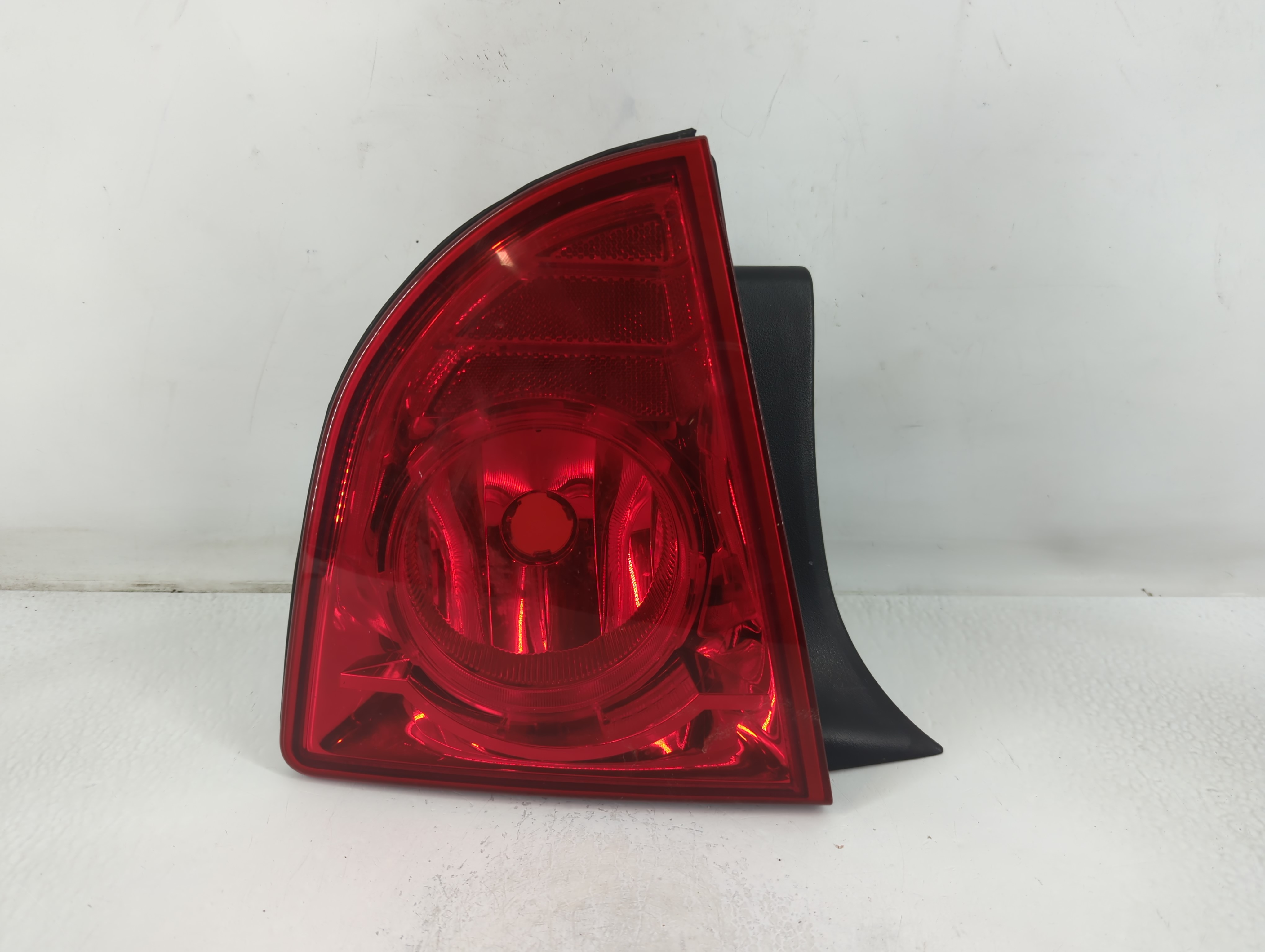 2008-2012 Chevrolet Malibu Driver Left Side Tail Light Taillight Oem 777557 - Oemusedautoparts1.com