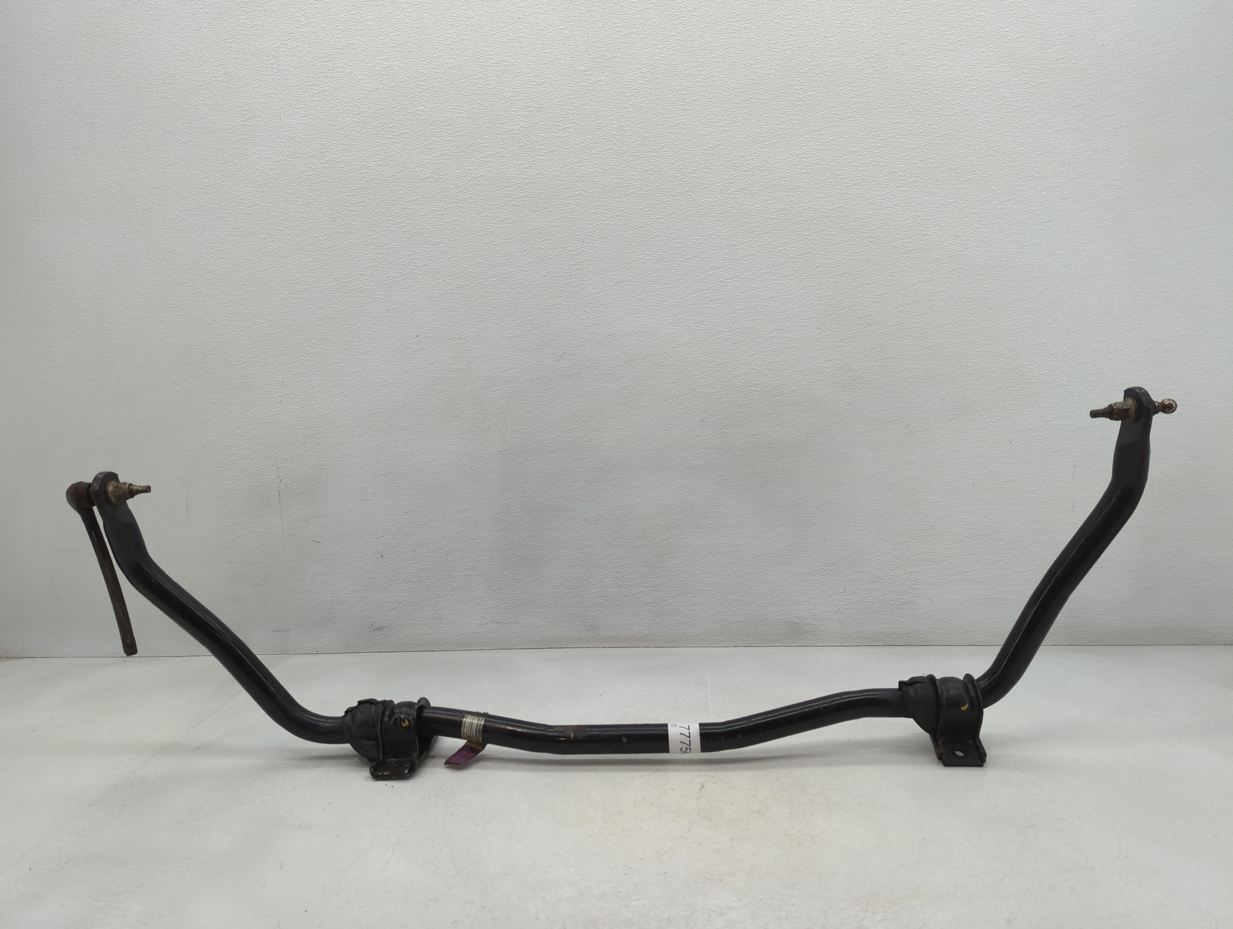 Picture of 2011-2014 Ford Mustang Front Stabilizer Bar Oem 777562