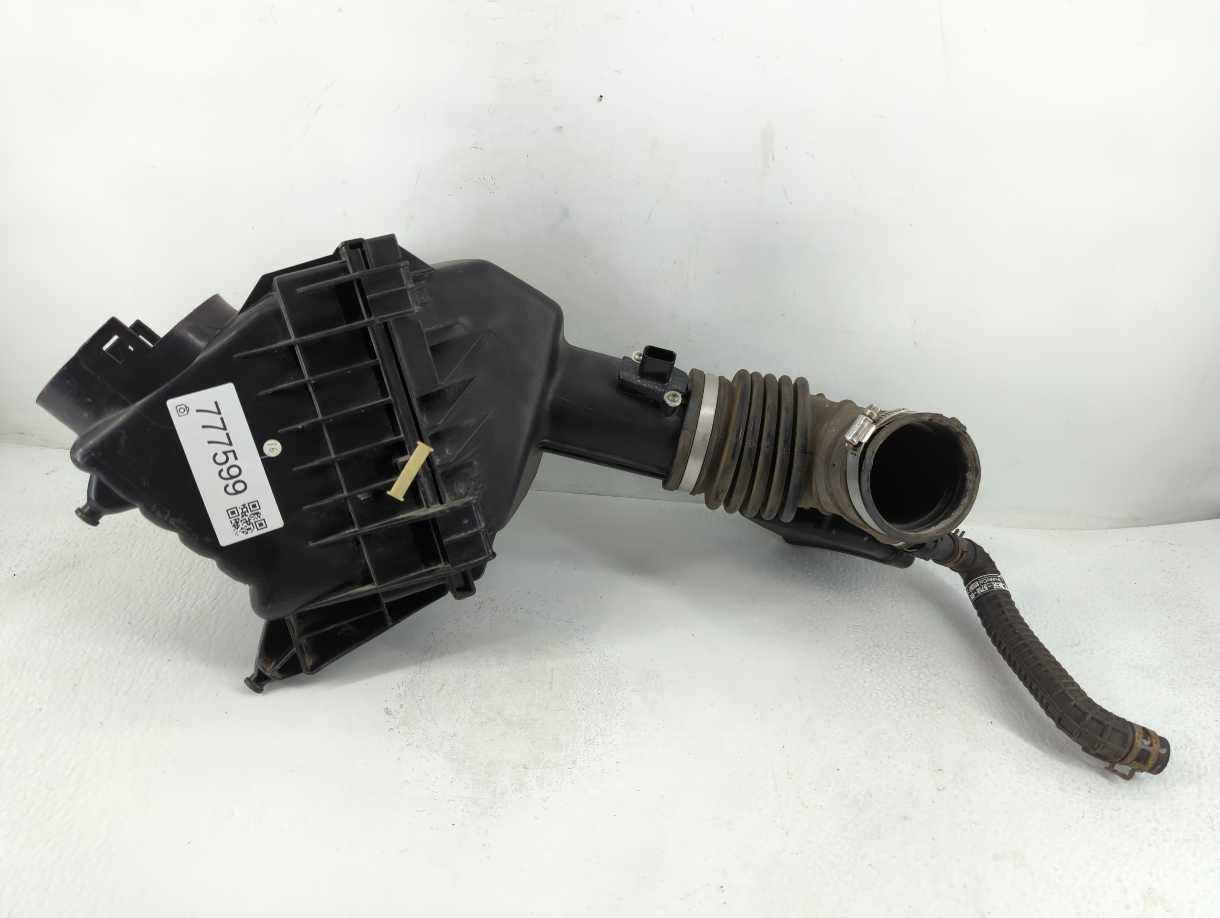 Picture of 2010-2012 Ford Fusion Air Cleaner Intake-duct Hose Tube 777599