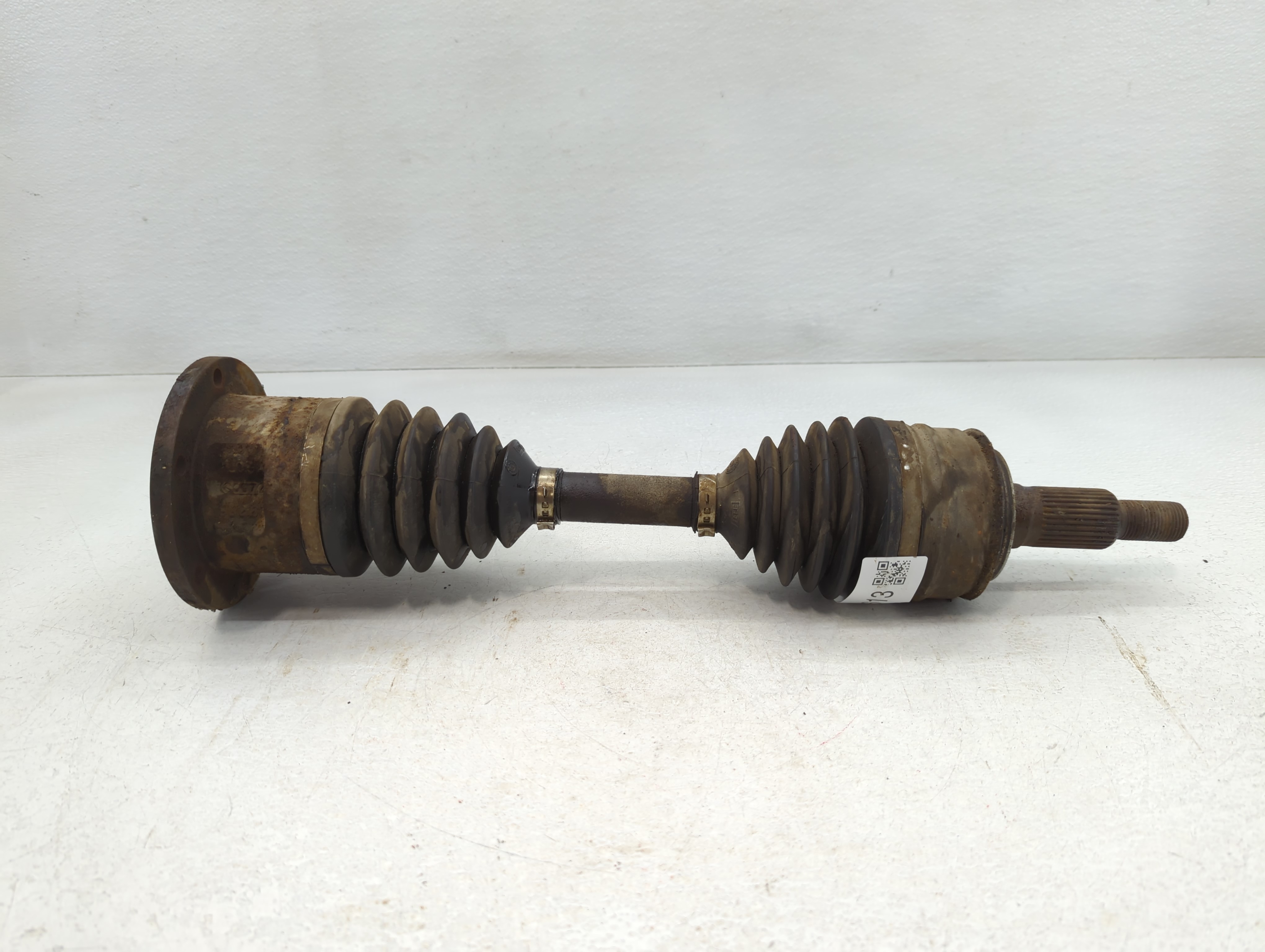 Picture of 1995-2000 Gmc Yukon Axle Shaft Front Passenger Cv C/v 777613