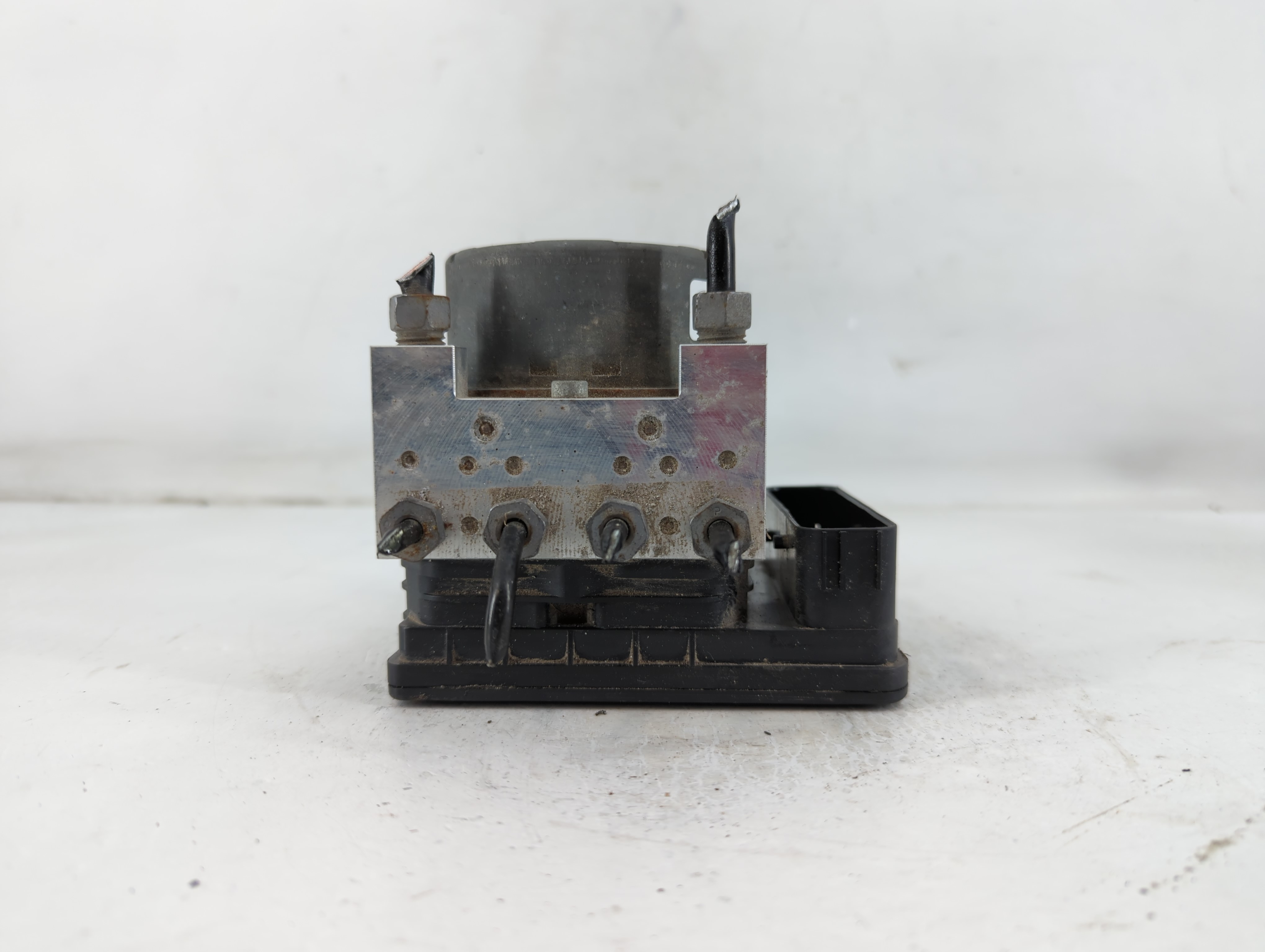 2014-2016 Lincoln Mkz Abs Pump Control Module 777643 - Oemusedautoparts1.com