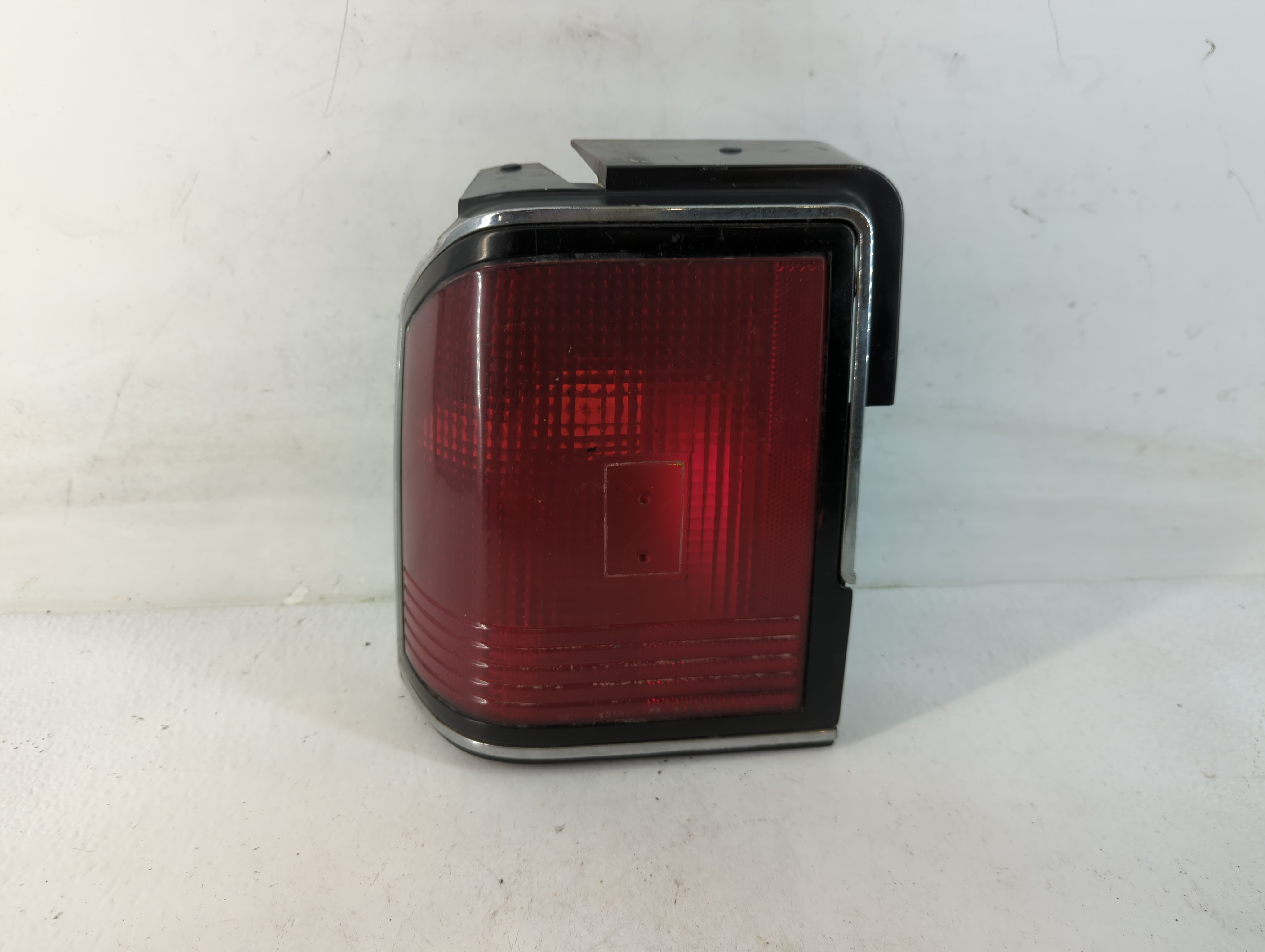 1988 Oldsmobile Ciera Driver Left Side Tail Light Taillight Oem Red 777651 - Oemusedautoparts1.com