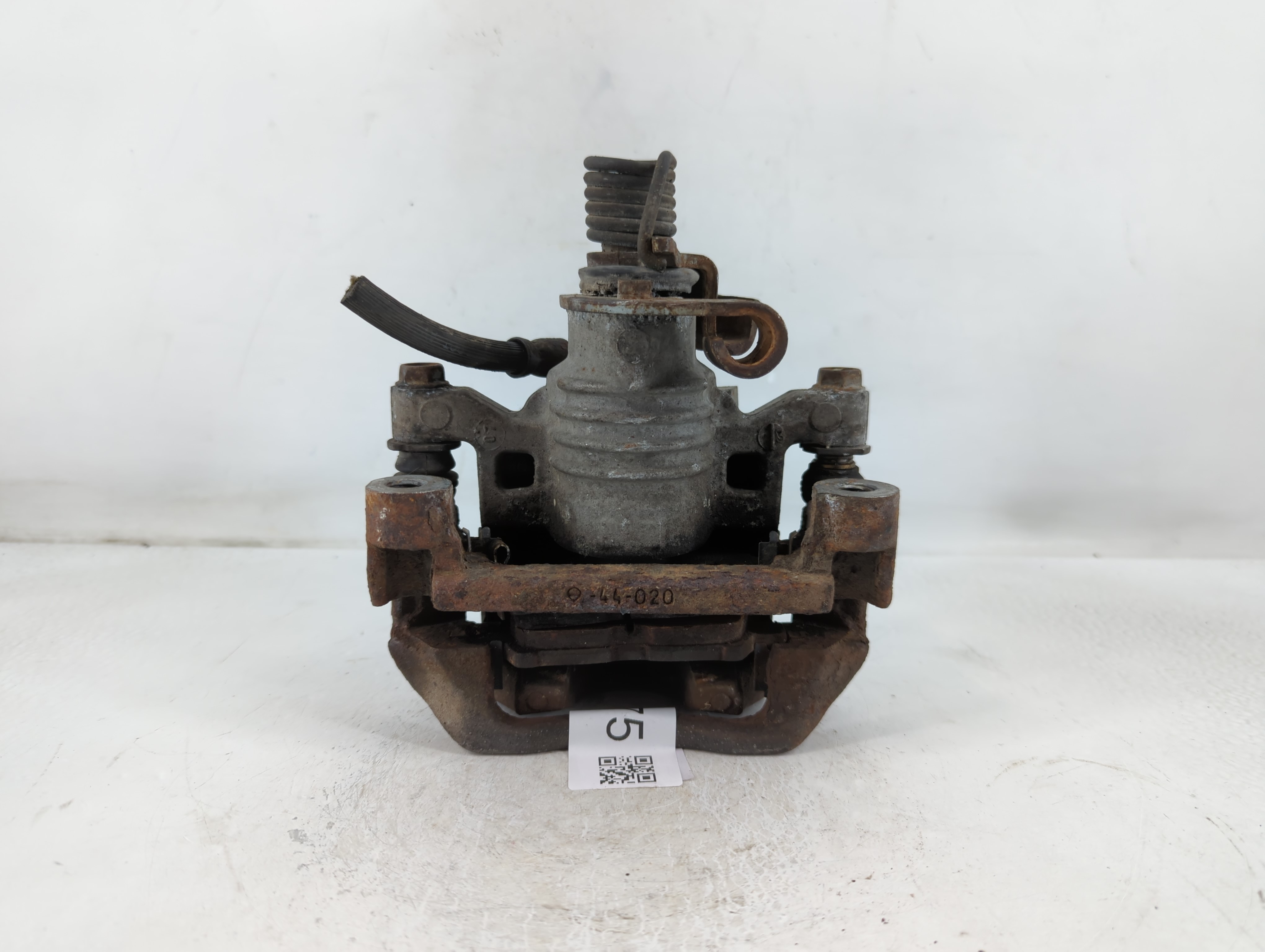 2005-2009 Buick Allure Front Driver Left Brake Caliper 777675 - Oemusedautoparts1.com
