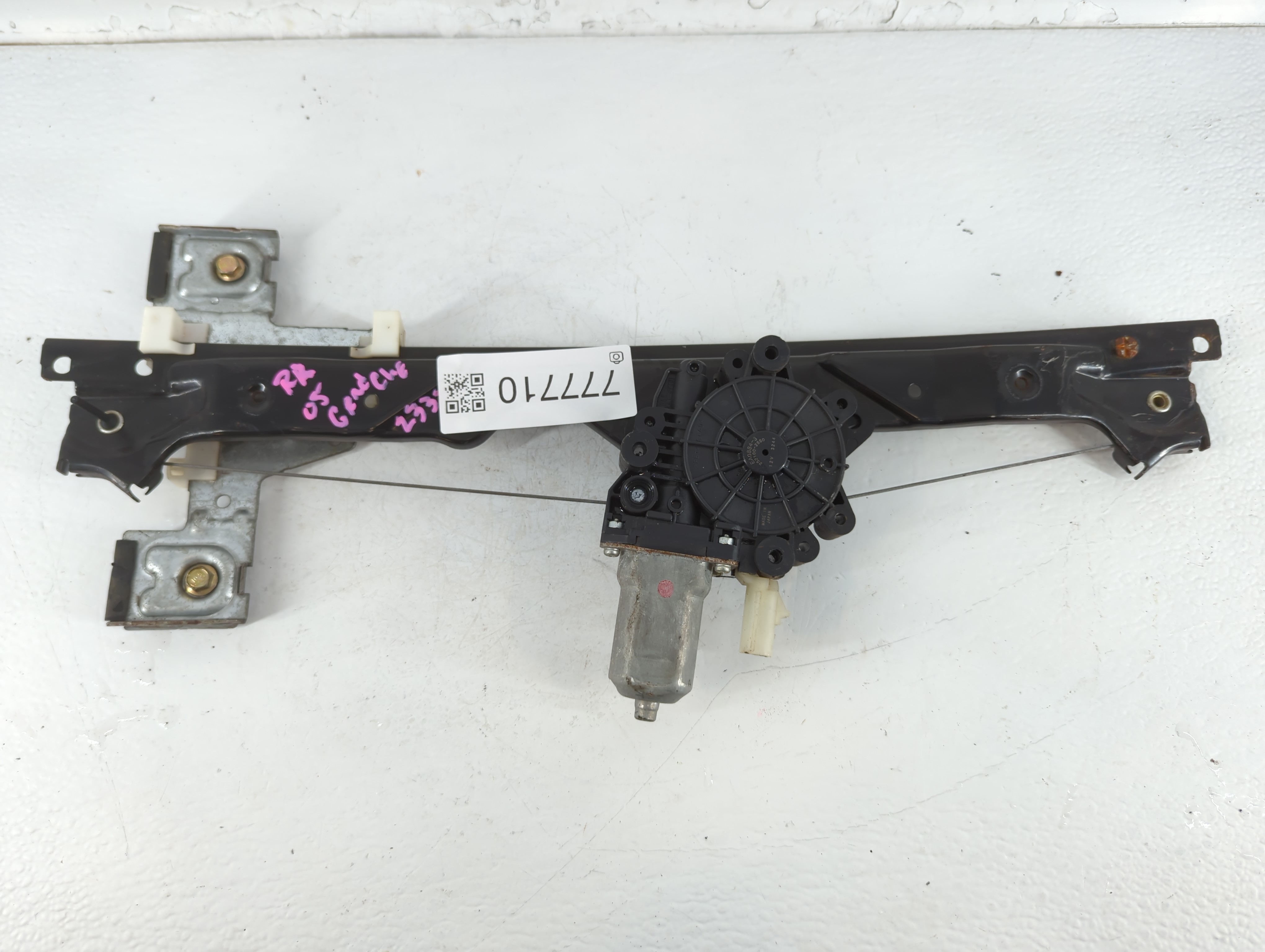 Jeep Gndche Window Regulator Right Passenger Rear 777710 - Oemusedautoparts1.com