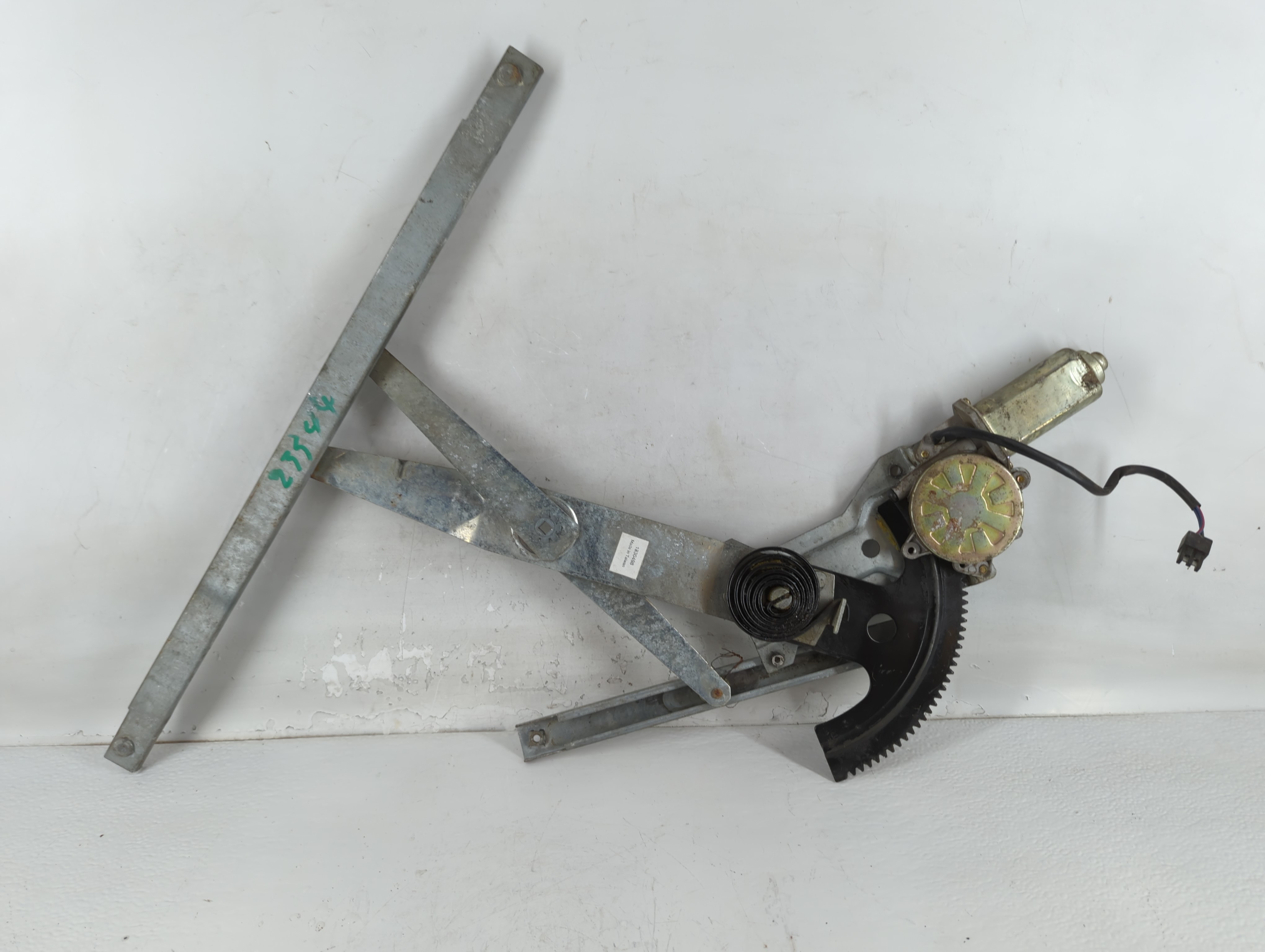 1992-2011 Mercury Grand Marquis Window Regulator Right Passenger Rear 777712 - Oemusedautoparts1.com