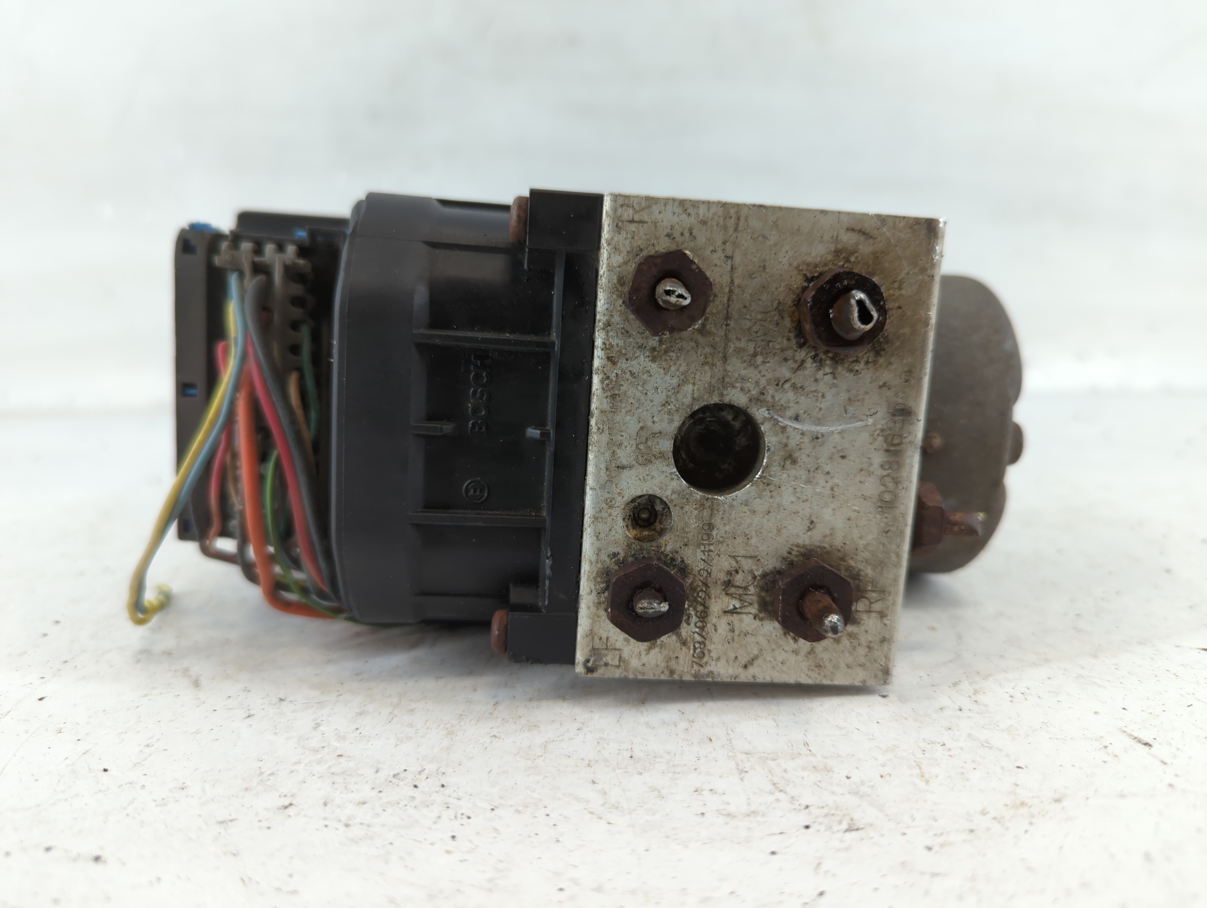 1998-1998 Chevrolet Camaro Abs Pump Control Module 777747 - Oemusedautoparts1.com