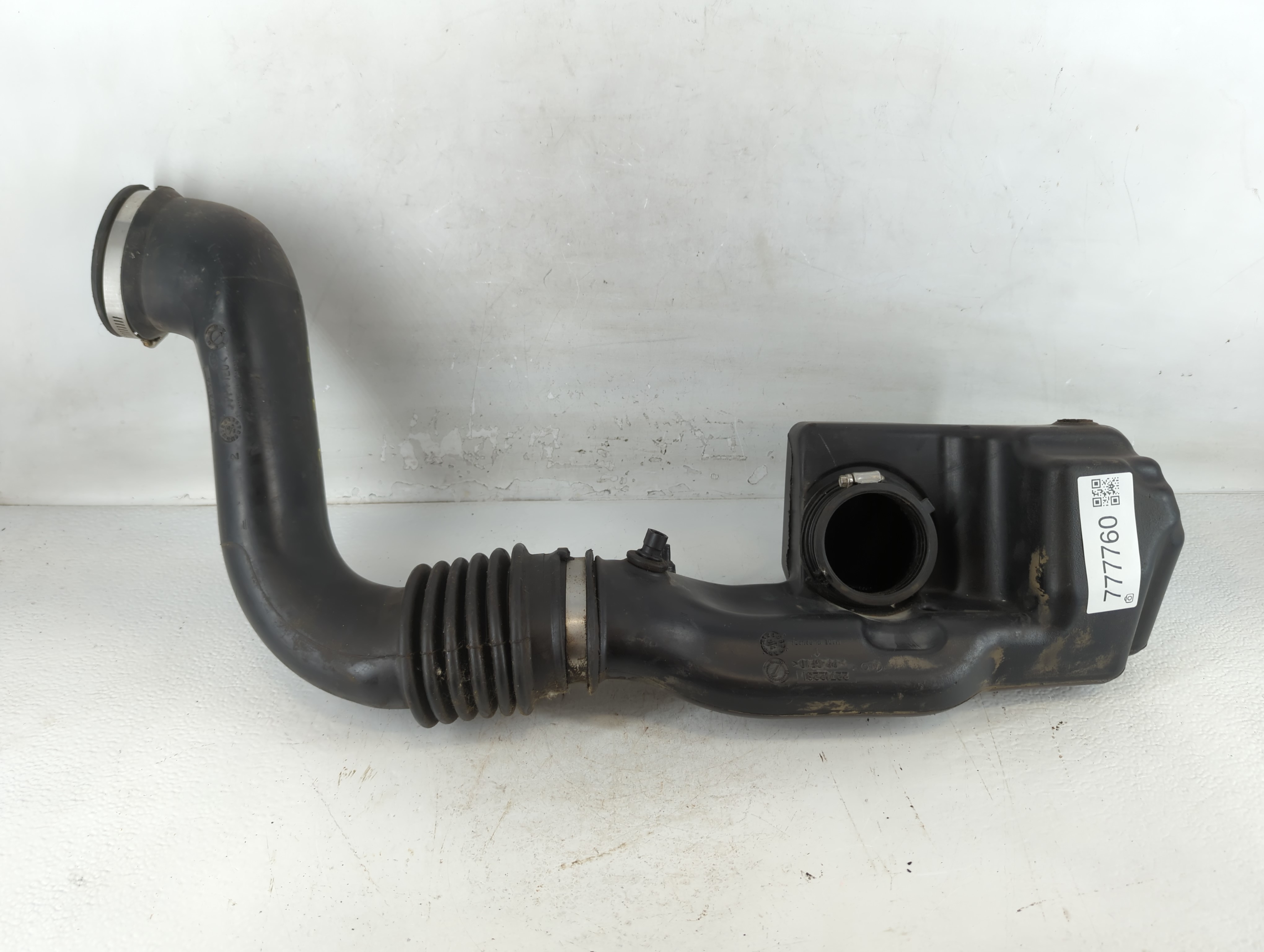 2005 Chevrolet Cavalier Air Cleaner Intake Duct Hose Tube 777760 - Oemusedautoparts1.com
