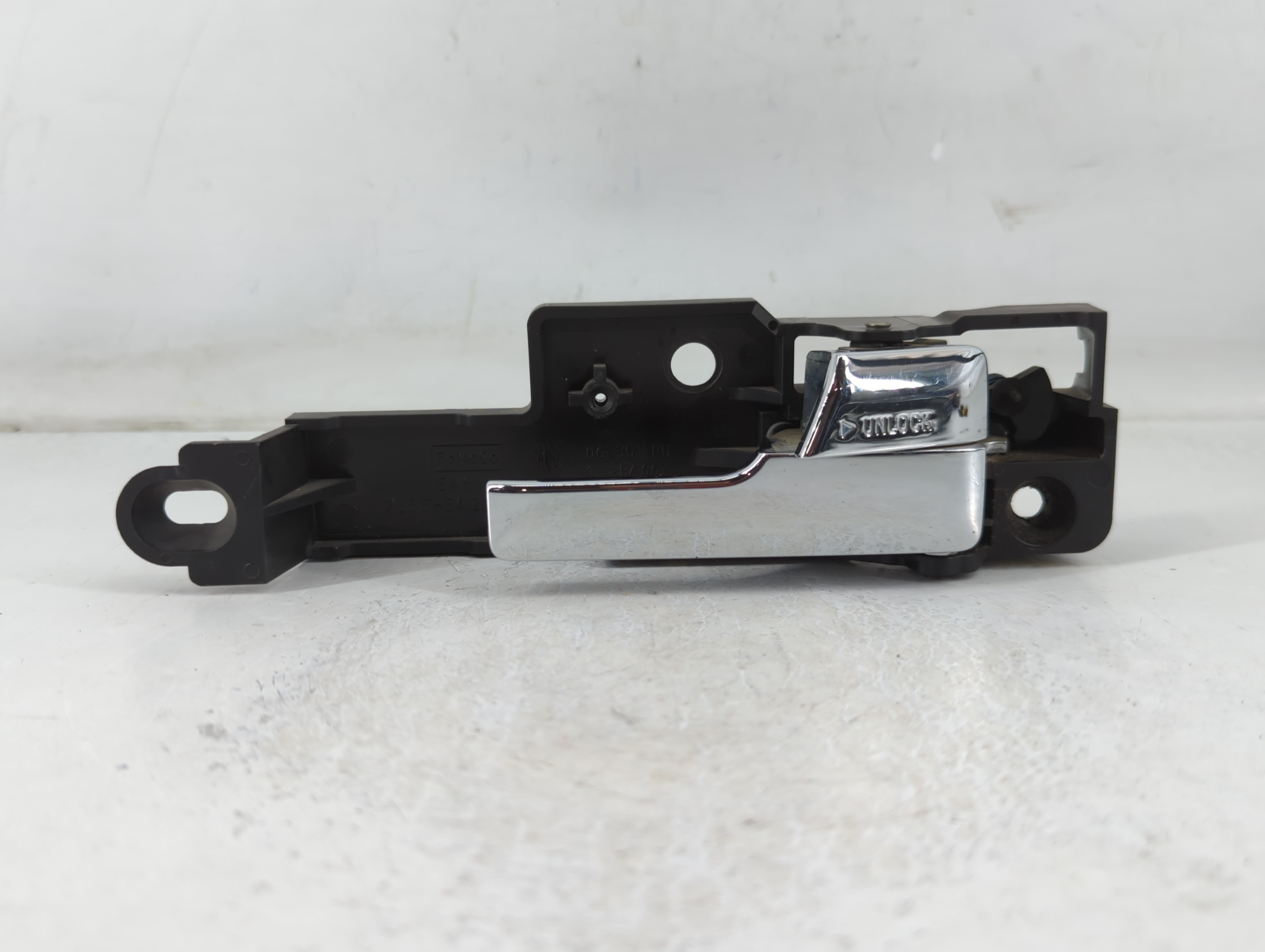 Picture of 2010 Ford Fusion Passenger Side Front Inside Door Handle Oem 777814