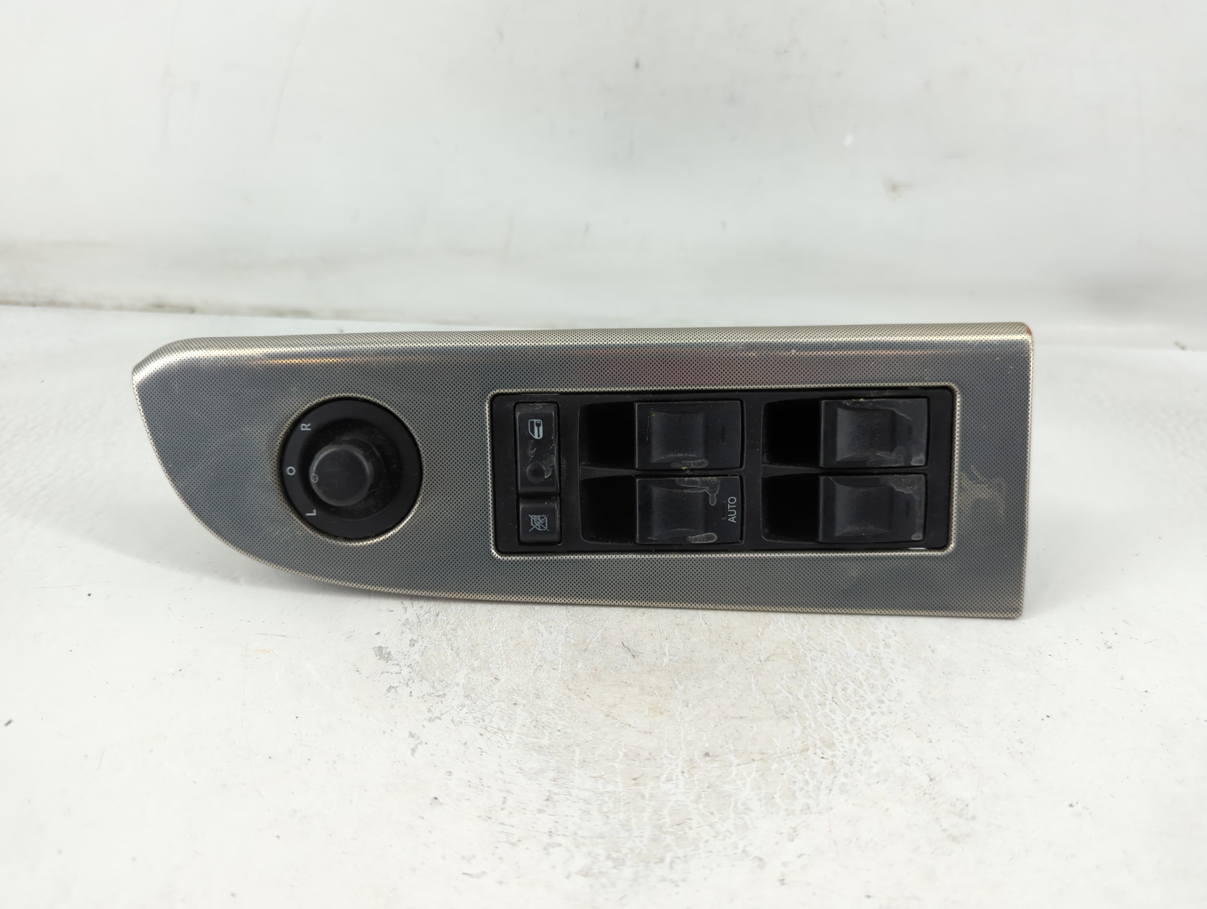 2005-2005 Jeep Grand Cherokee Driver Left Door Master Power Window Switch 777829 - Oemusedautoparts1.com