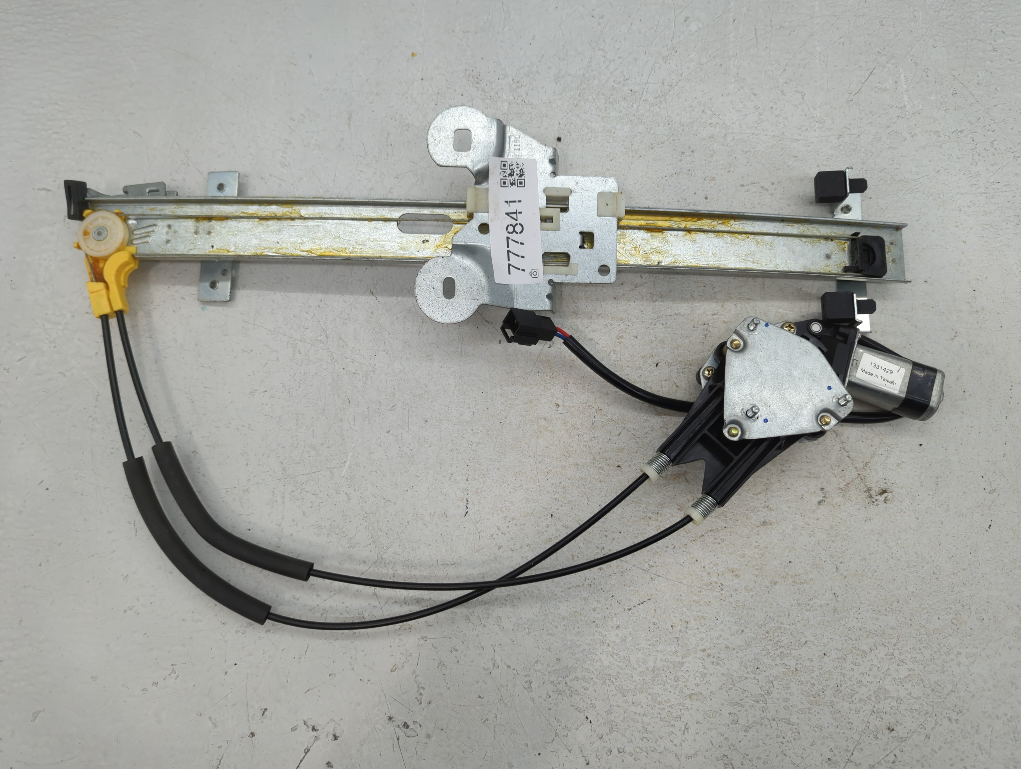 2006 Cadillac Deville Driver Left Rear Window Regulator 777841 - Oemusedautoparts1.com
