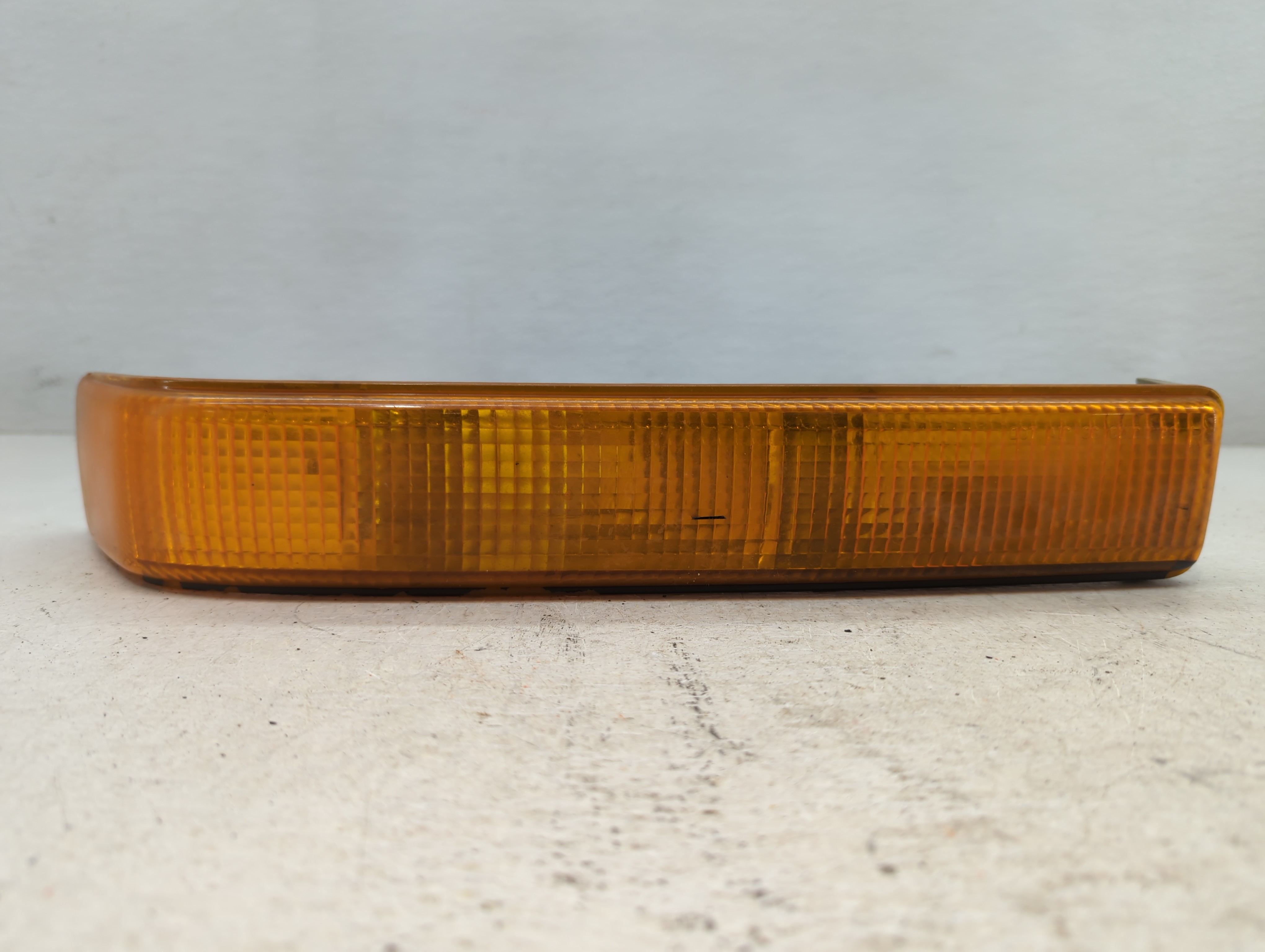 Picture of Gmc Chevrolet Passenger Right Oem Fog Light Lamp 777859