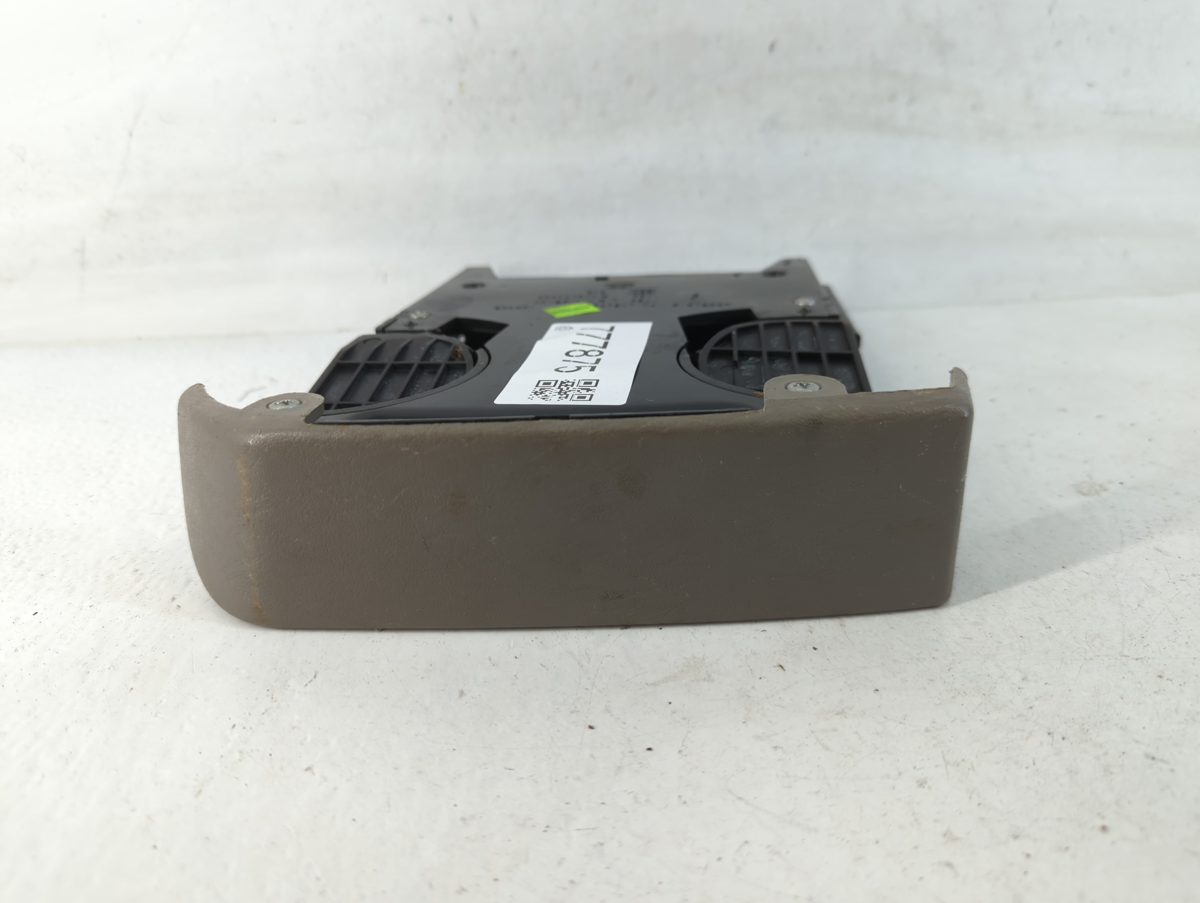2002 Dodge Caravan Cup Holder 777875 - Oemusedautoparts1.com