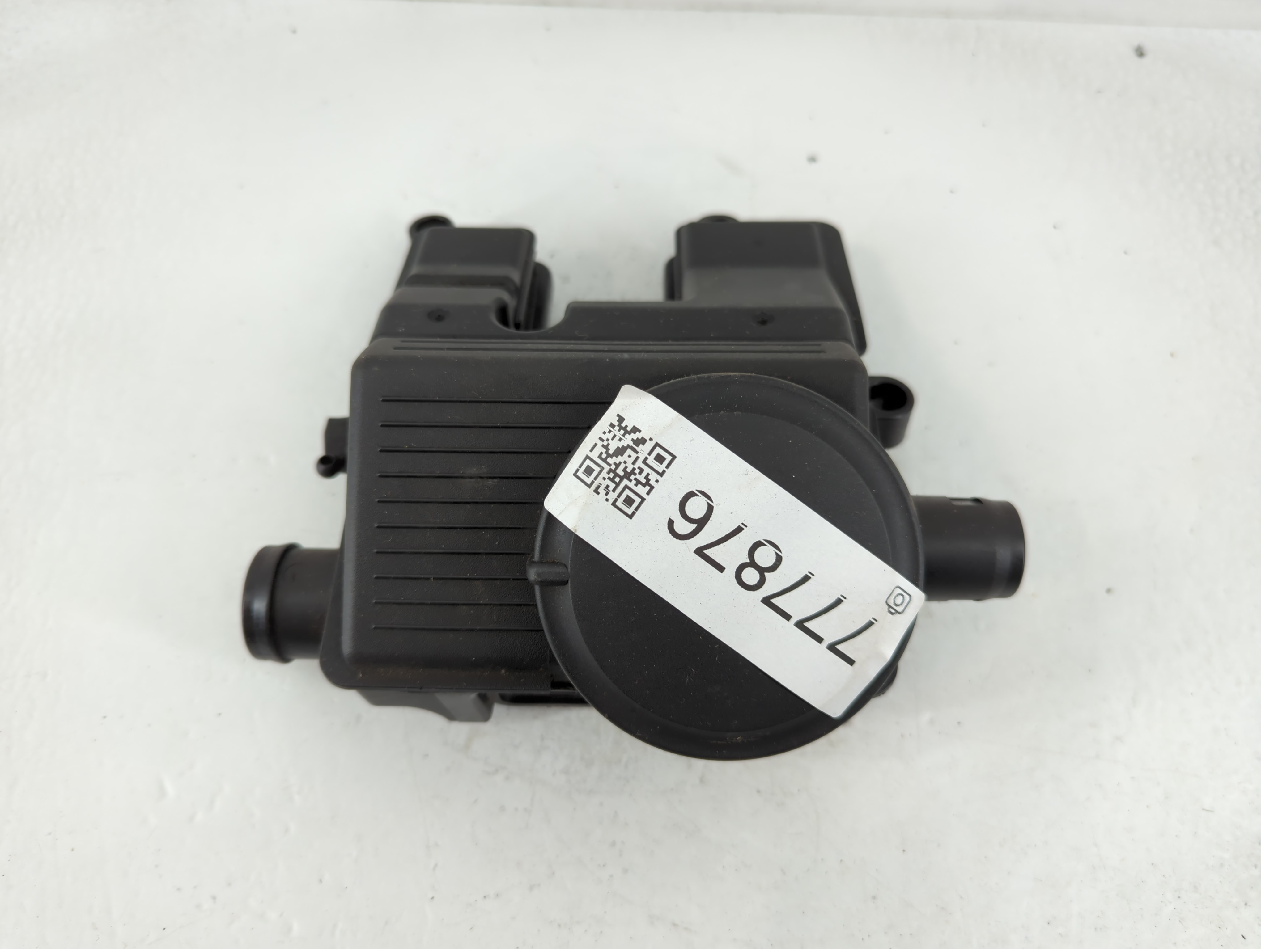 2010 Porsche Panamera TURBO ENGINE VENILATION, Engine OIL Separator  777876 - Oemusedautoparts1.com