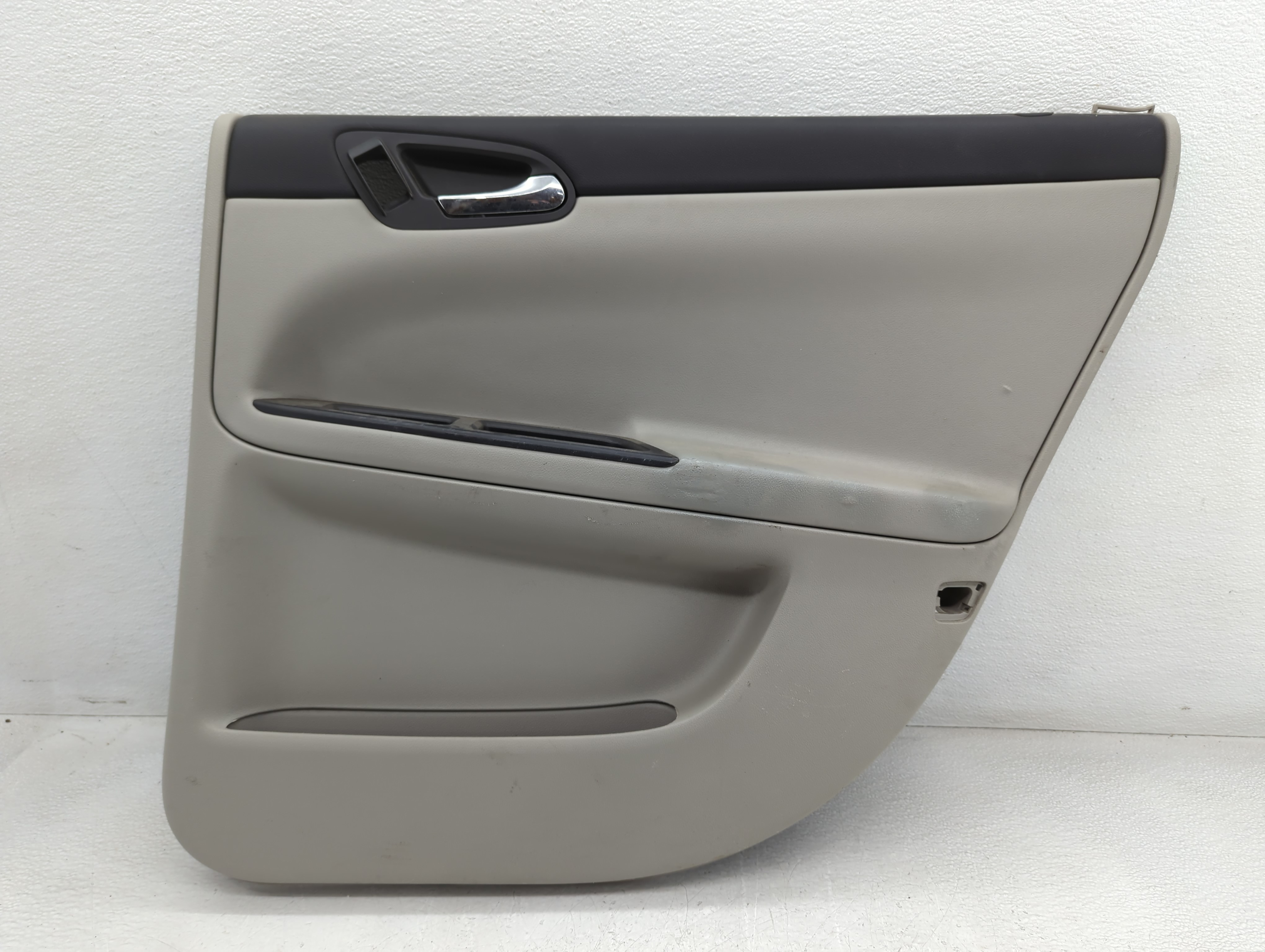 2016 Chevrolet Impala Rear Right Passenger Interior Door Panel Trim 777889 - Oemusedautoparts1.com