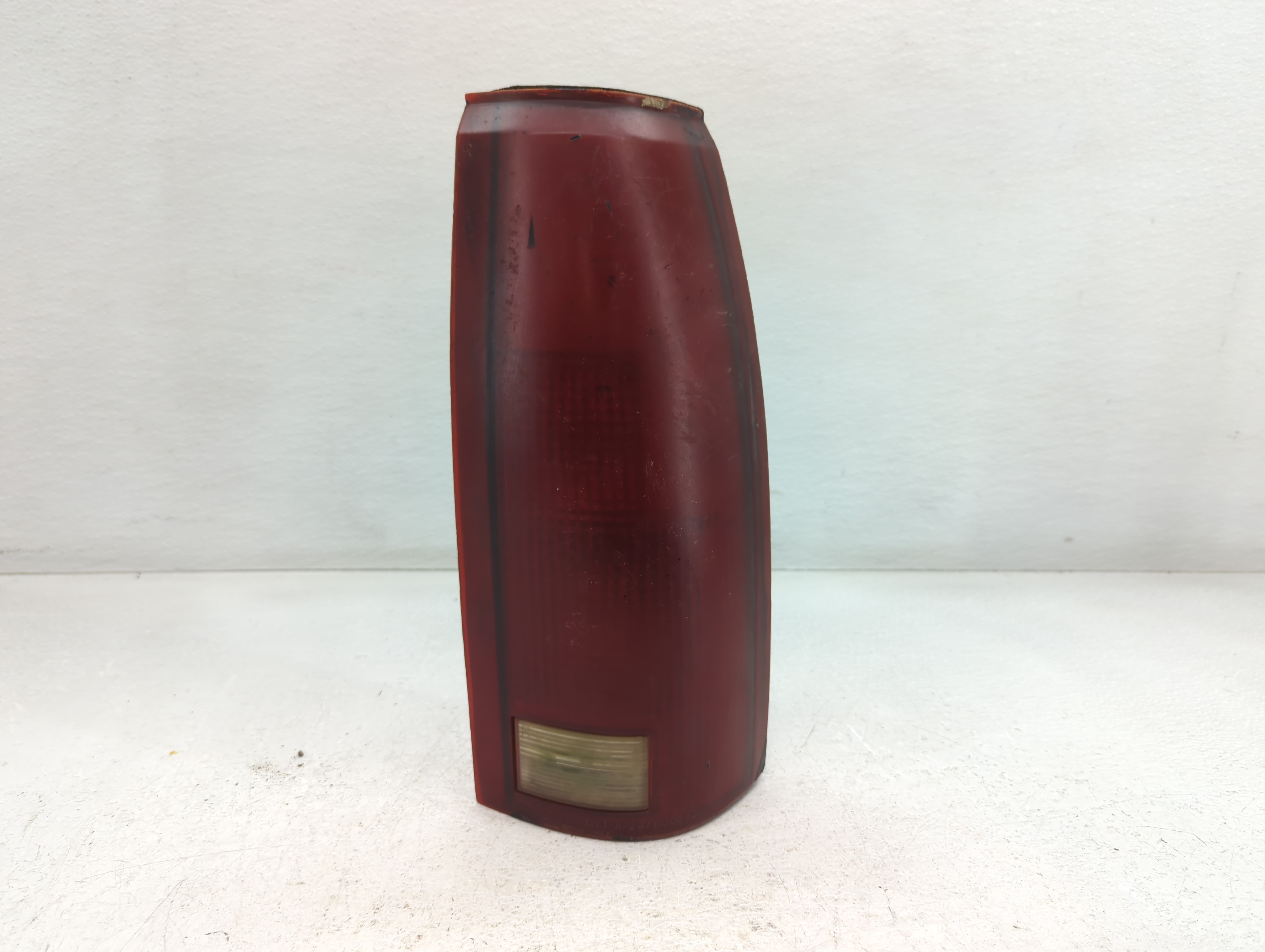 1989 Chevrolet C1500 Passenger Right Side Tail Light Taillight Oem 777890 - Oemusedautoparts1.com