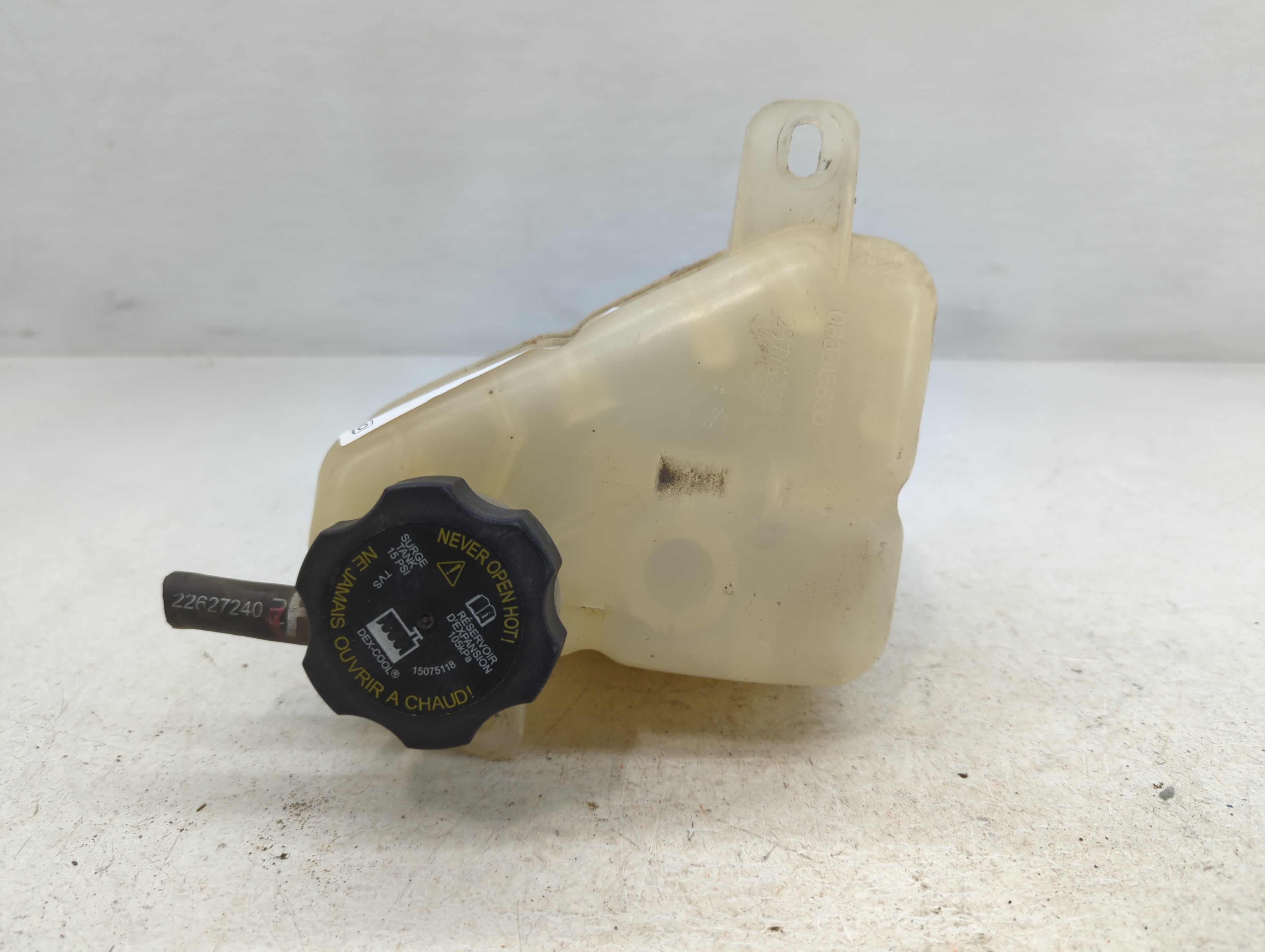 2007 Chevrolet Malibu Radiator Coolant Overflow Expansion Tank Bottle 777942 - Oemusedautoparts1.com