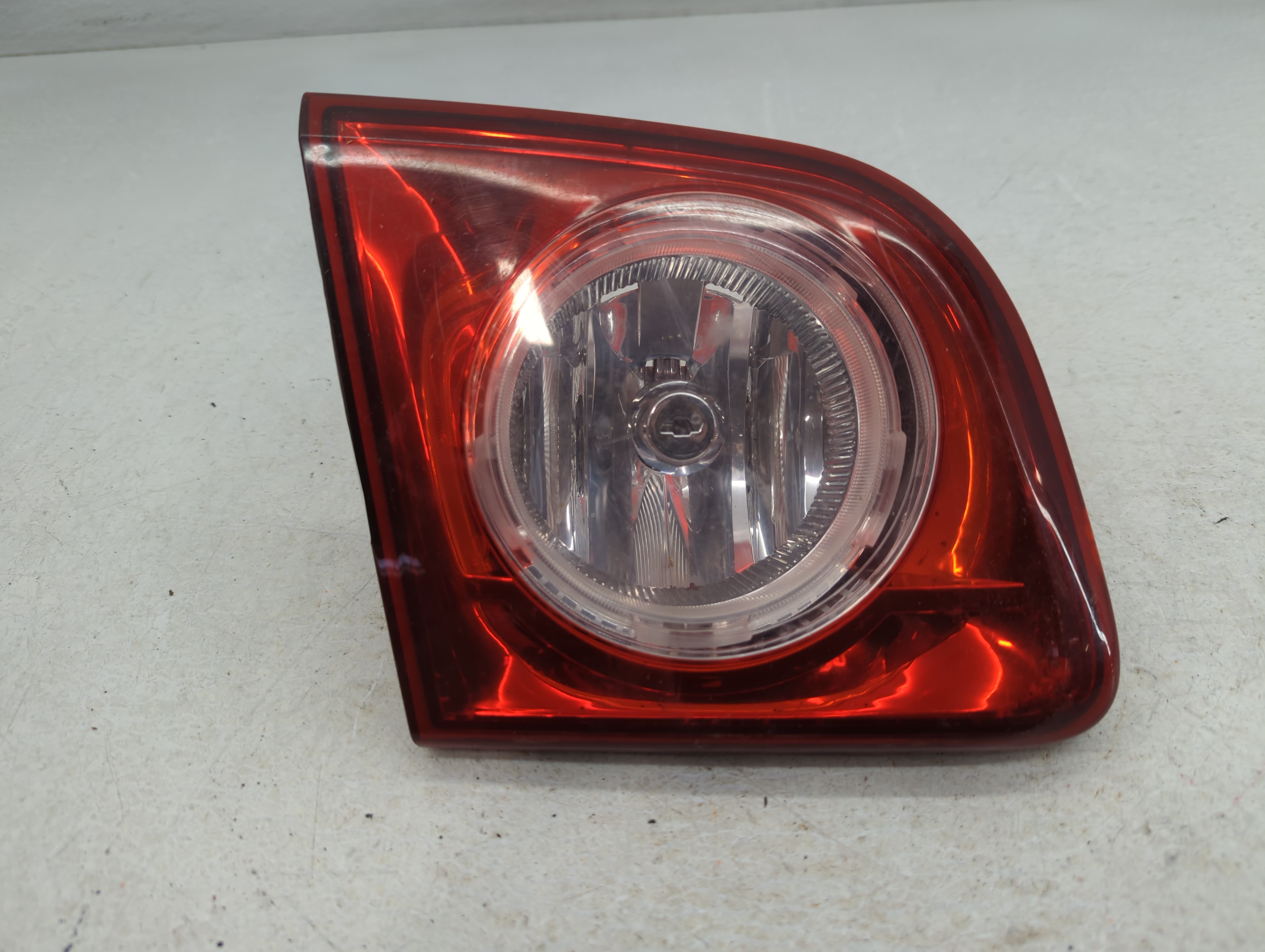 Picture of 2008-2012 Chevrolet Malibu Rear Center Lid Brake Light Tail Light 777960