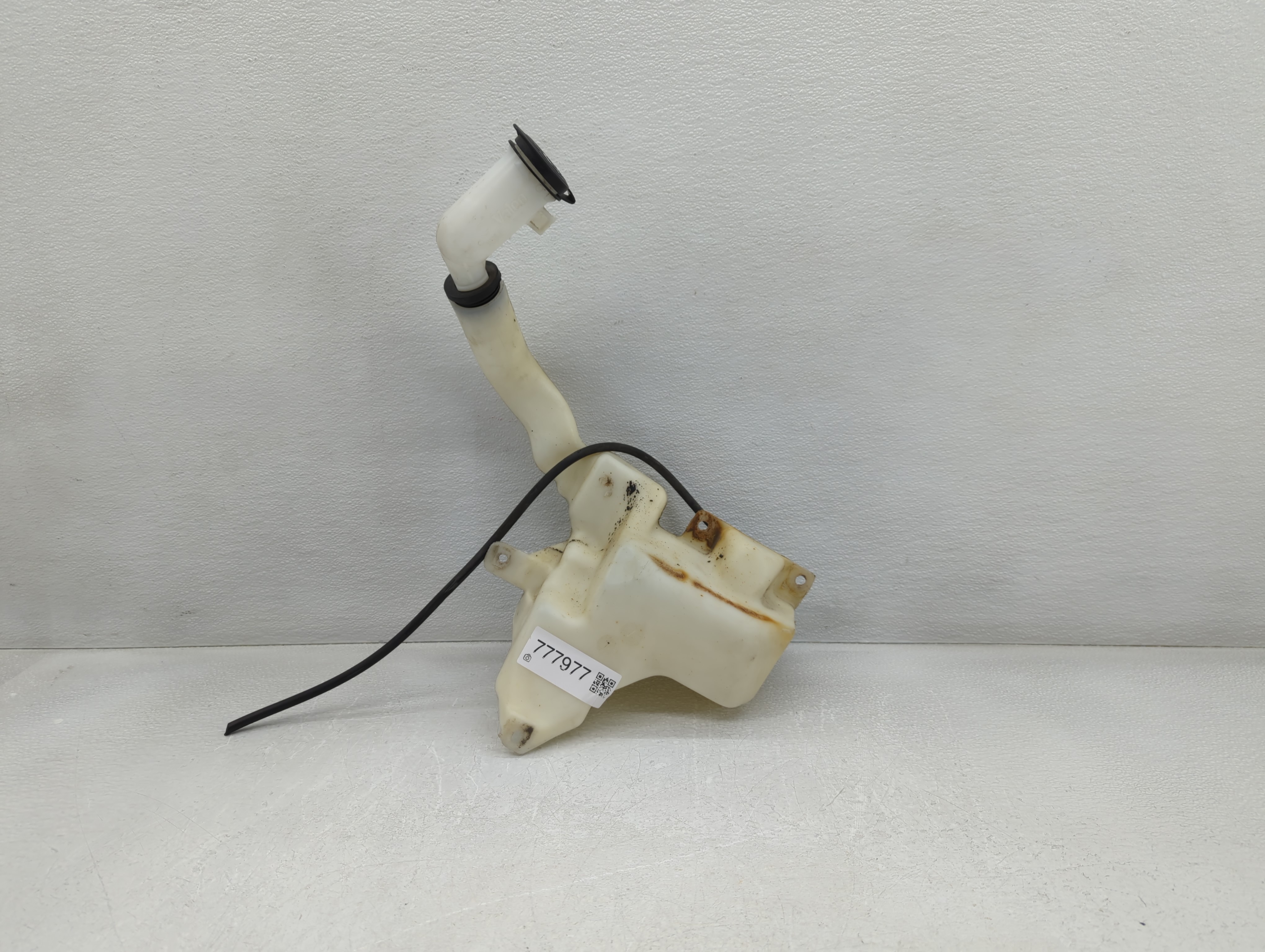 1998-2005 Buick Century Windshield Washer Fluid Reservoir Bottle Oem 777977 - Oemusedautoparts1.com