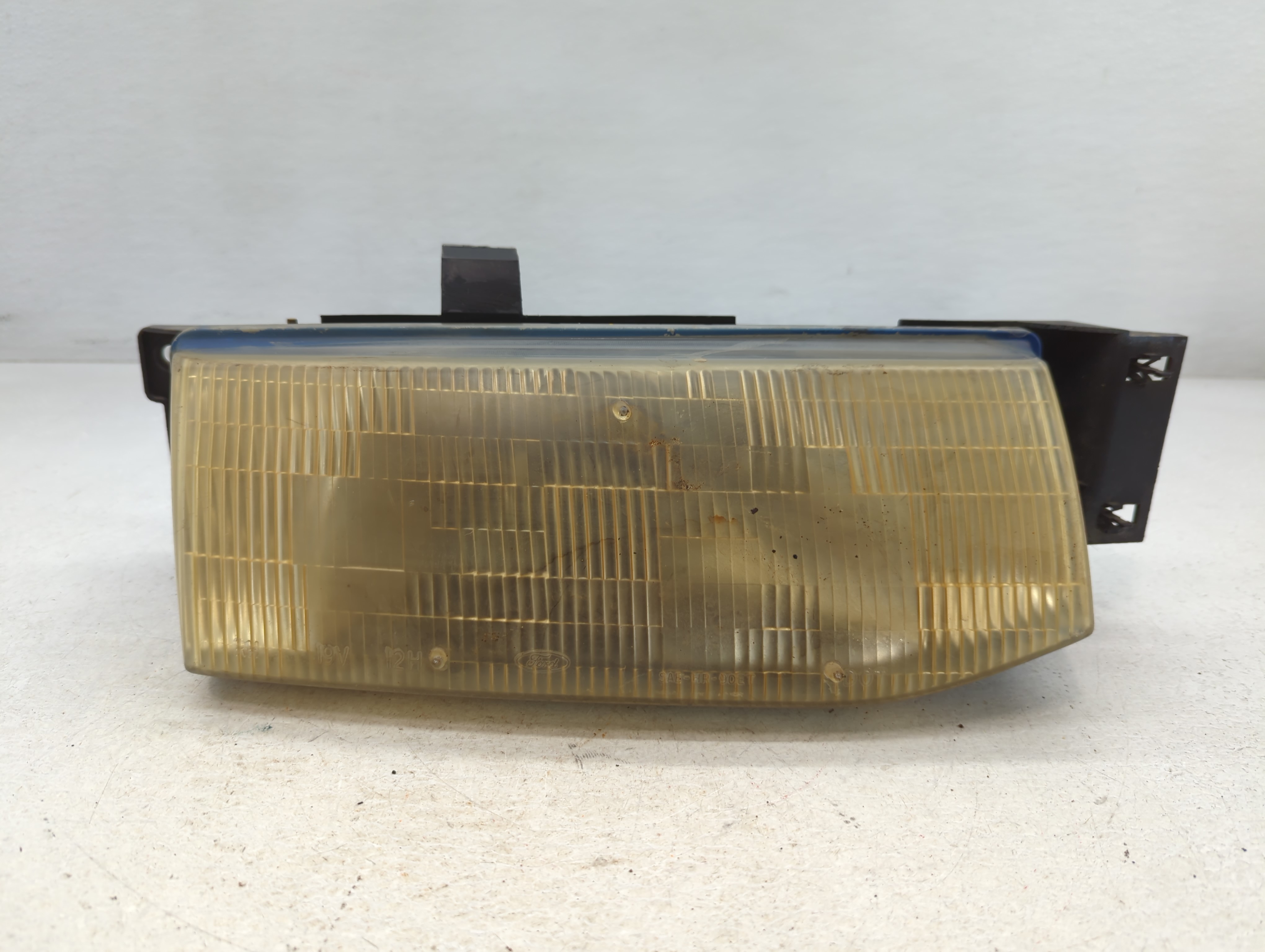 Picture of 1991-1996 Ford Escort Driver Left Oem Head Light Headlight Lamp 777992