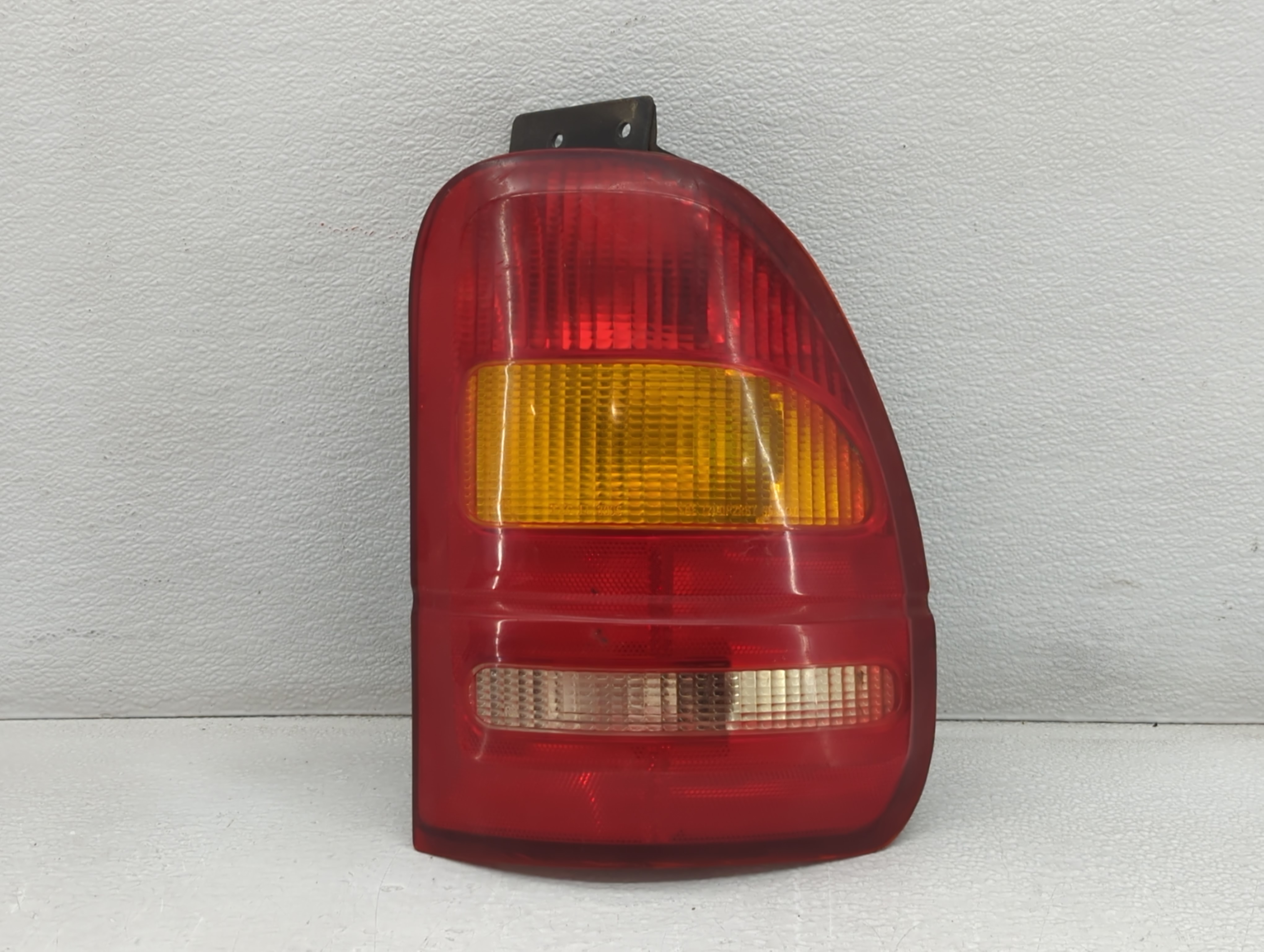 1995-1998 Ford Windstar Passenger Right Side Tail Light Taillight Oem 778014 - Oemusedautoparts1.com