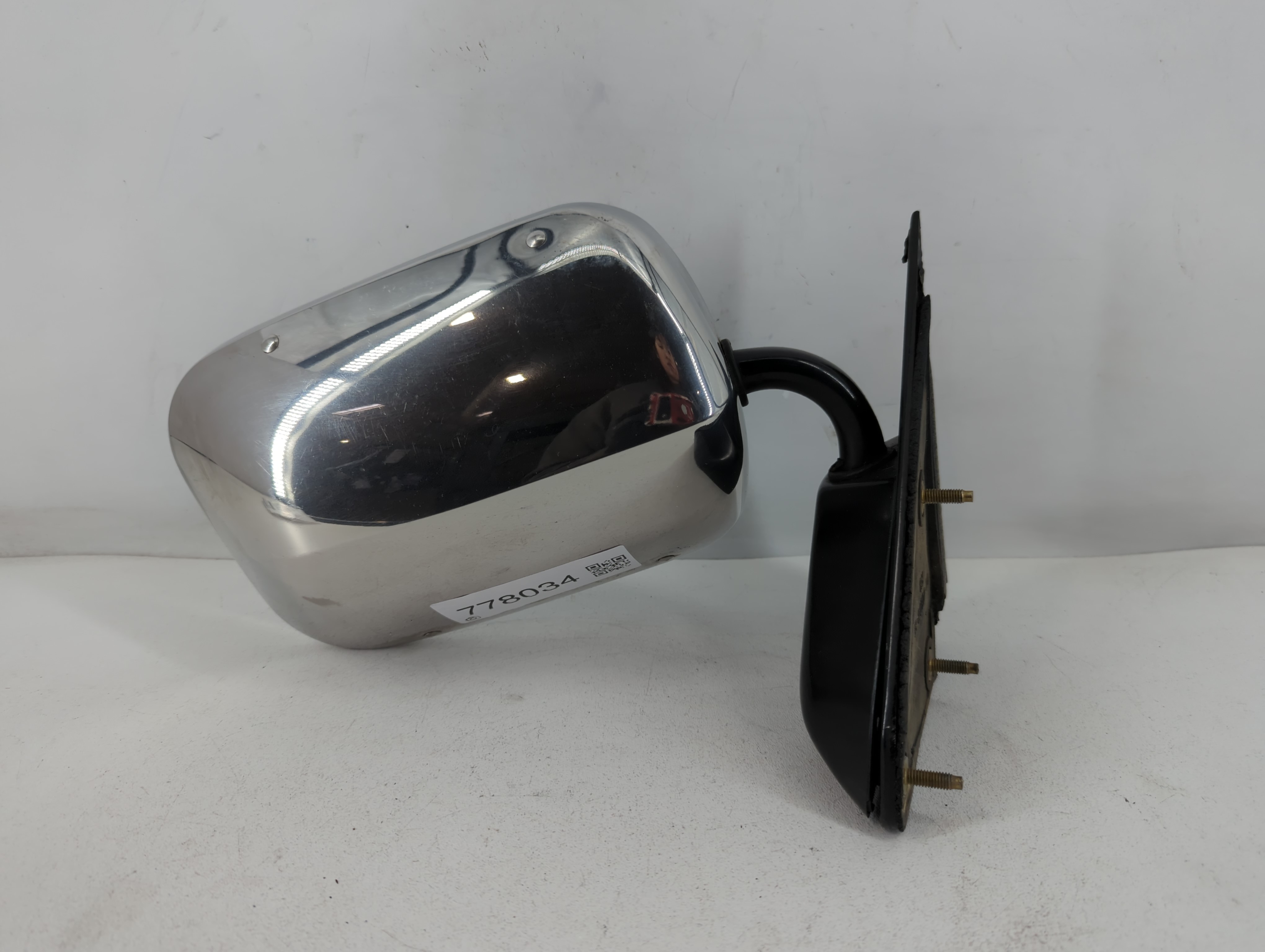 Picture of Chevrolet C1500 Passenger Right Side View Manual Door Mirror Chrome 778034