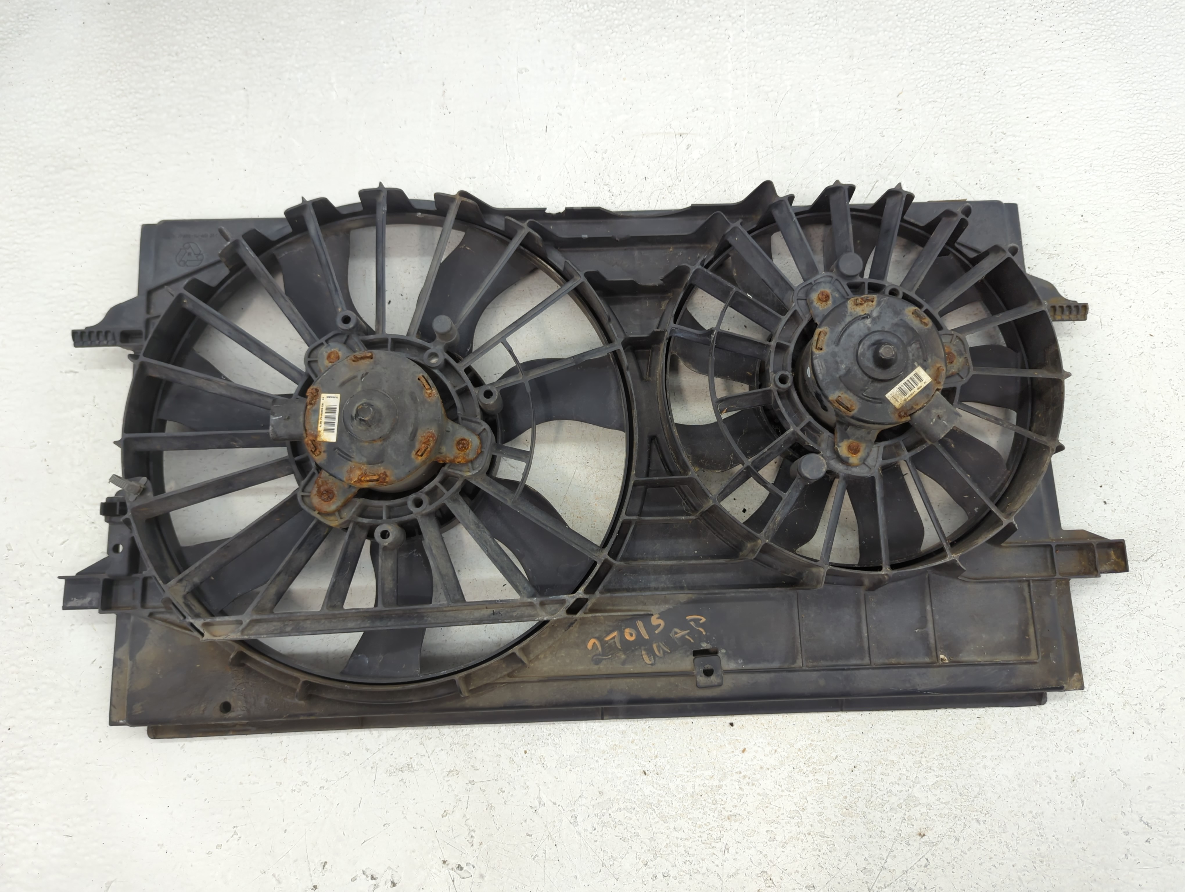 2004-2012 Chevrolet Malibu Left Radiator Fan Motor Assembly 778088 - Oemusedautoparts1.com