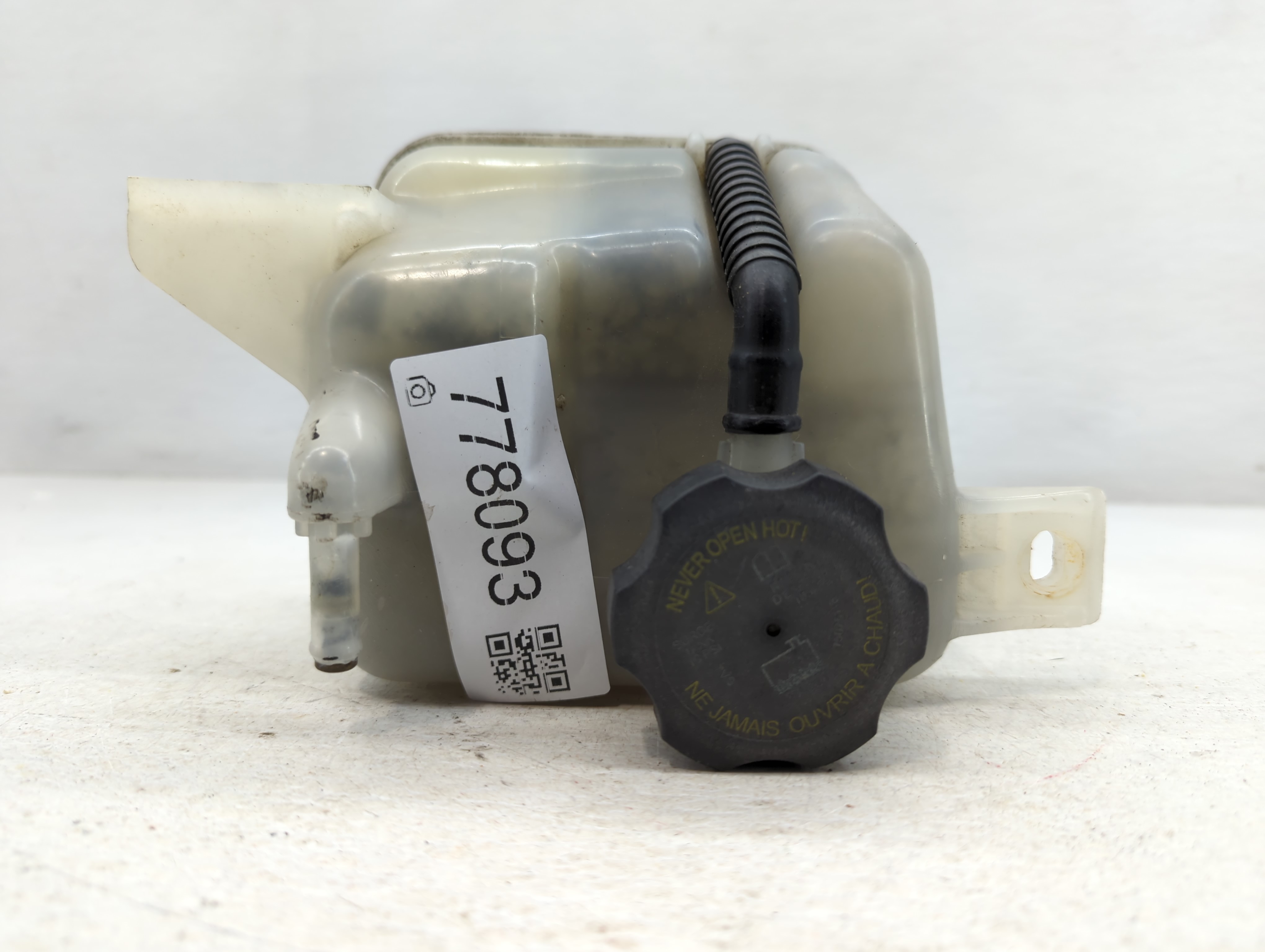 2012 Chevrolet Captiva Sport Radiator Coolant Overflow Expansion Tank Bottle 778093 - Oemusedautoparts1.com