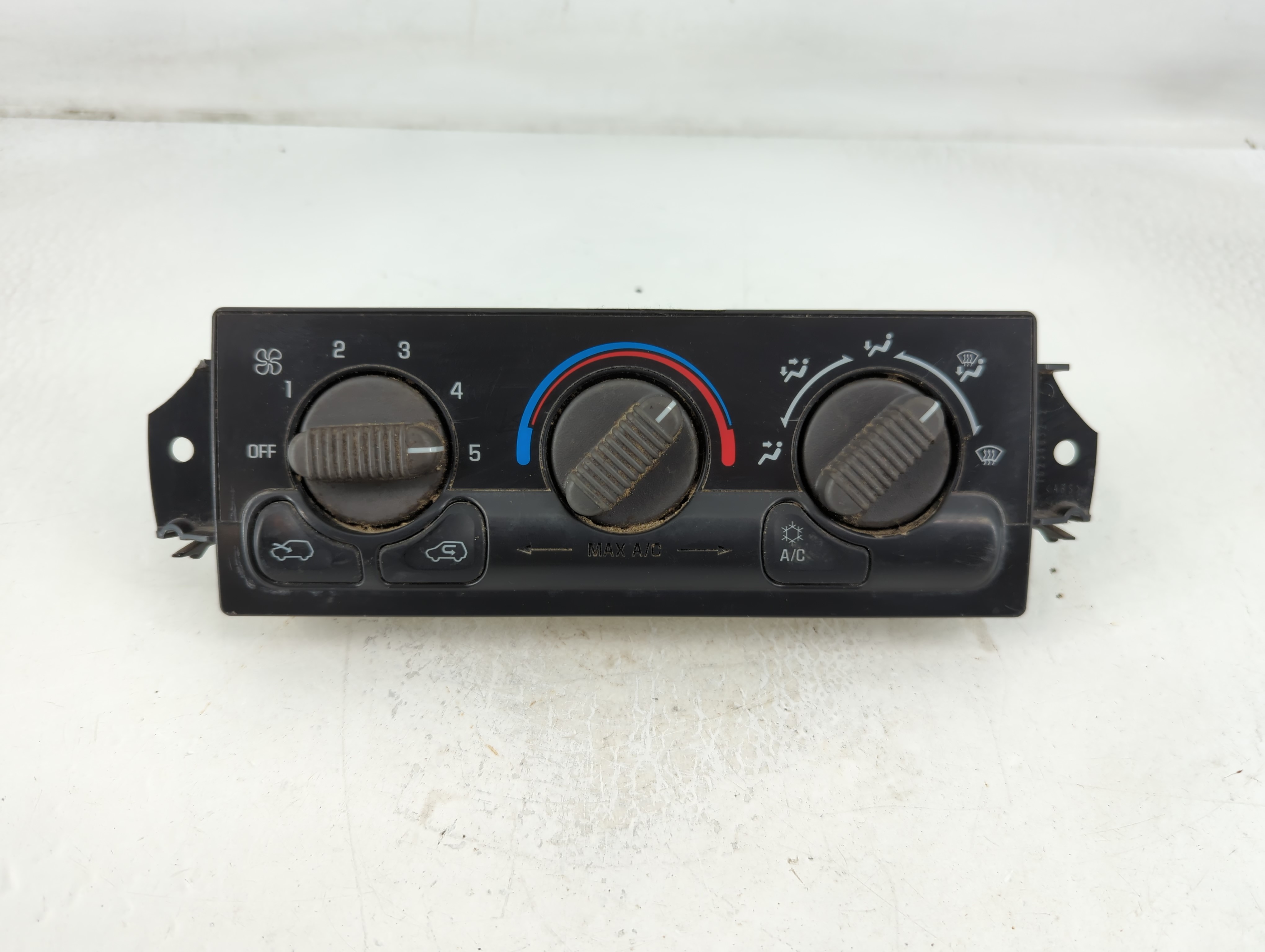 1999-2002 Gmc Sierra 1500 Ac Heater Climate Control 09361355 778108 - Oemusedautoparts1.com