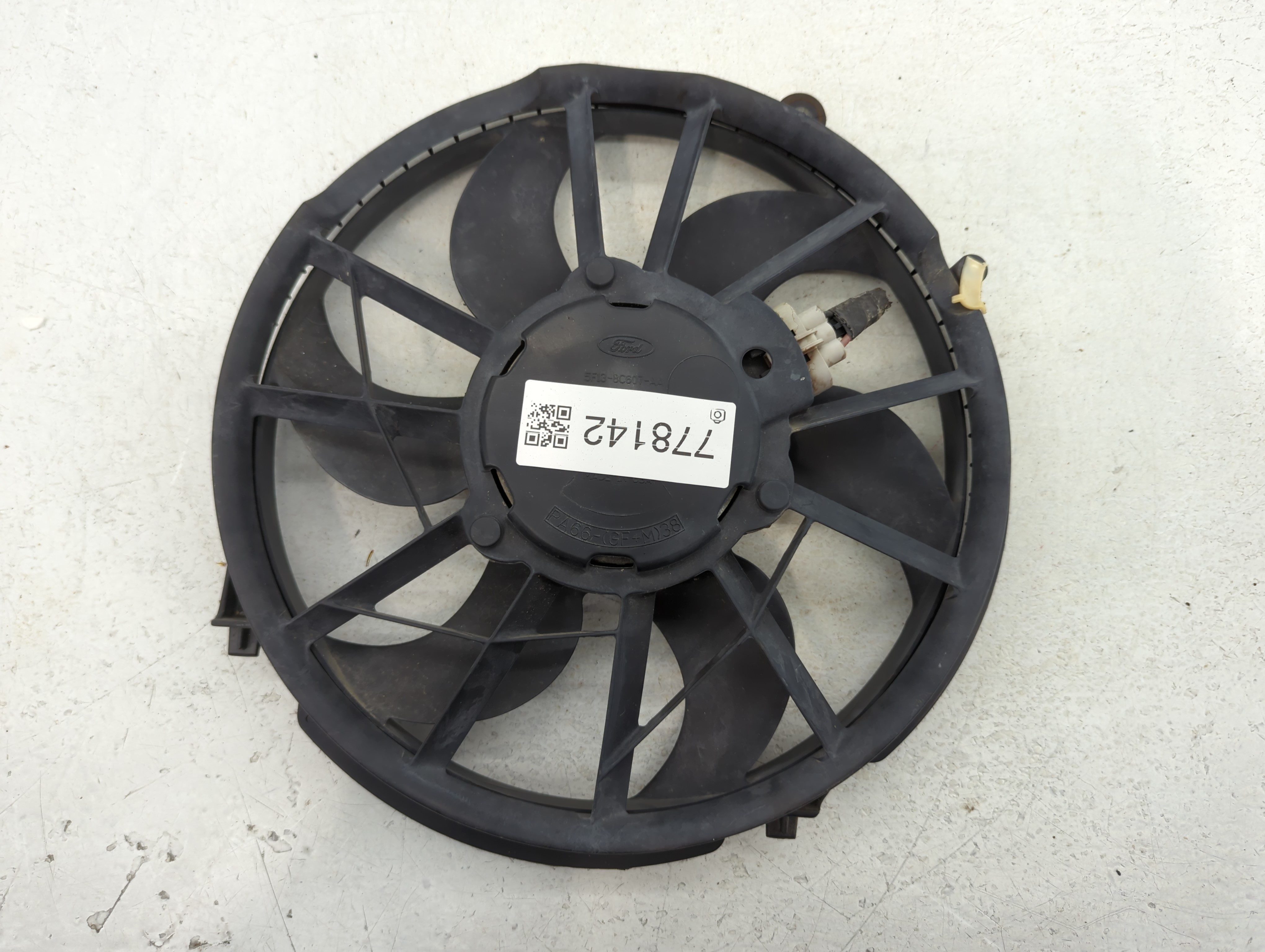 Picture of 1996-2007 Ford Taurus Left Radiator Fan Motor Assembly 778142