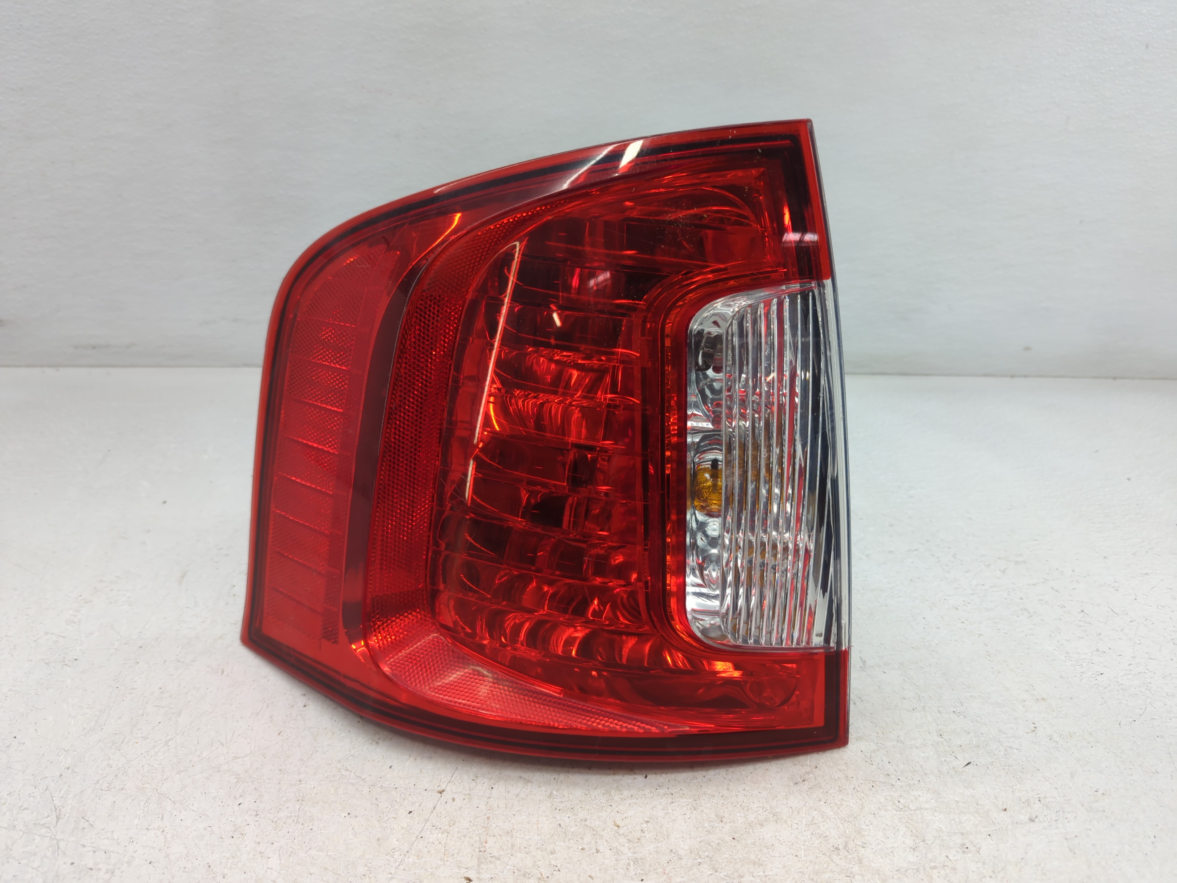 2011-2014 Ford Edge Driver Left Side Tail Light Taillight Oem 778161 - Oemusedautoparts1.com