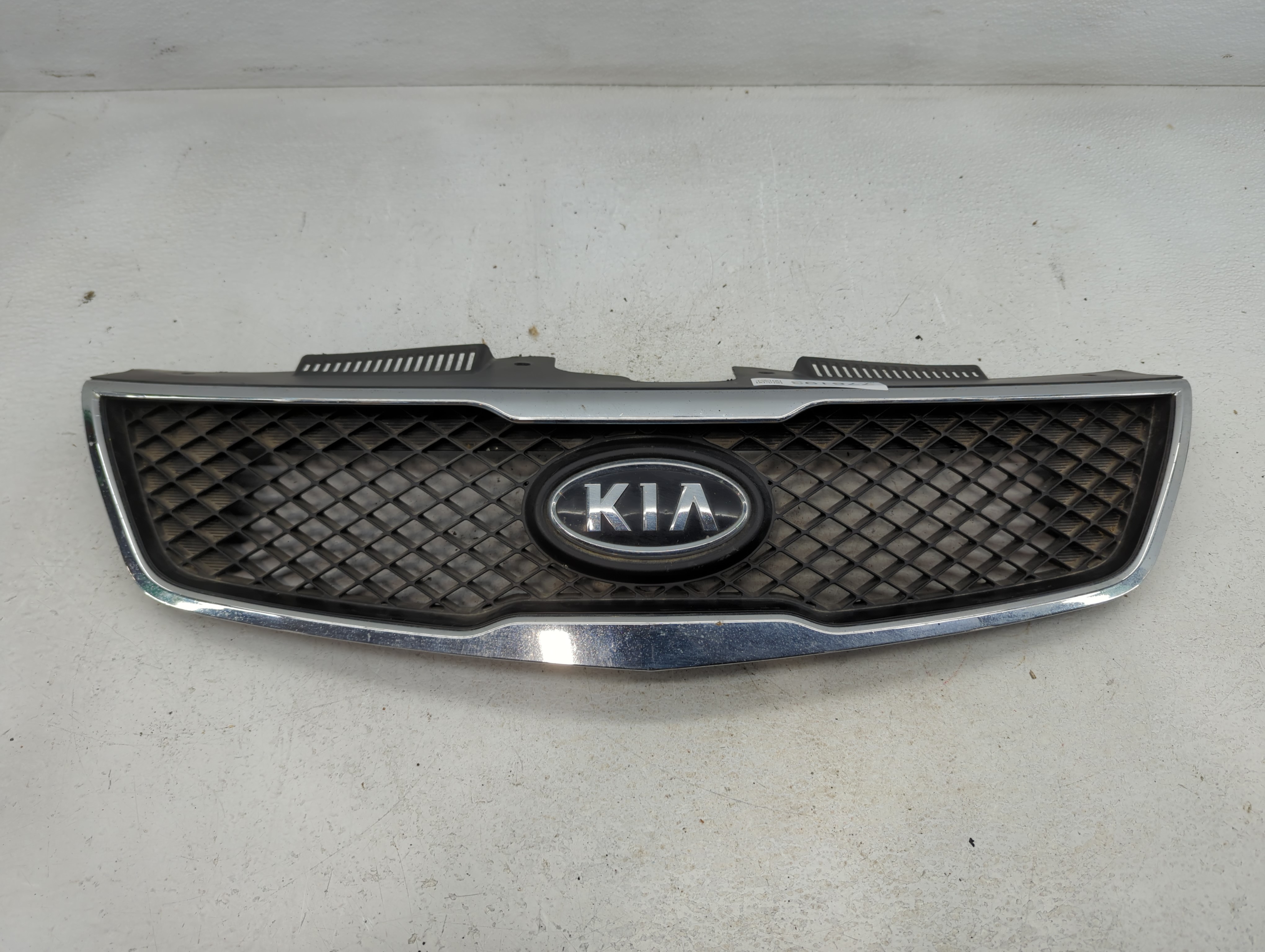 Picture of Kia Forte Front Bumper Grille Cover 778193