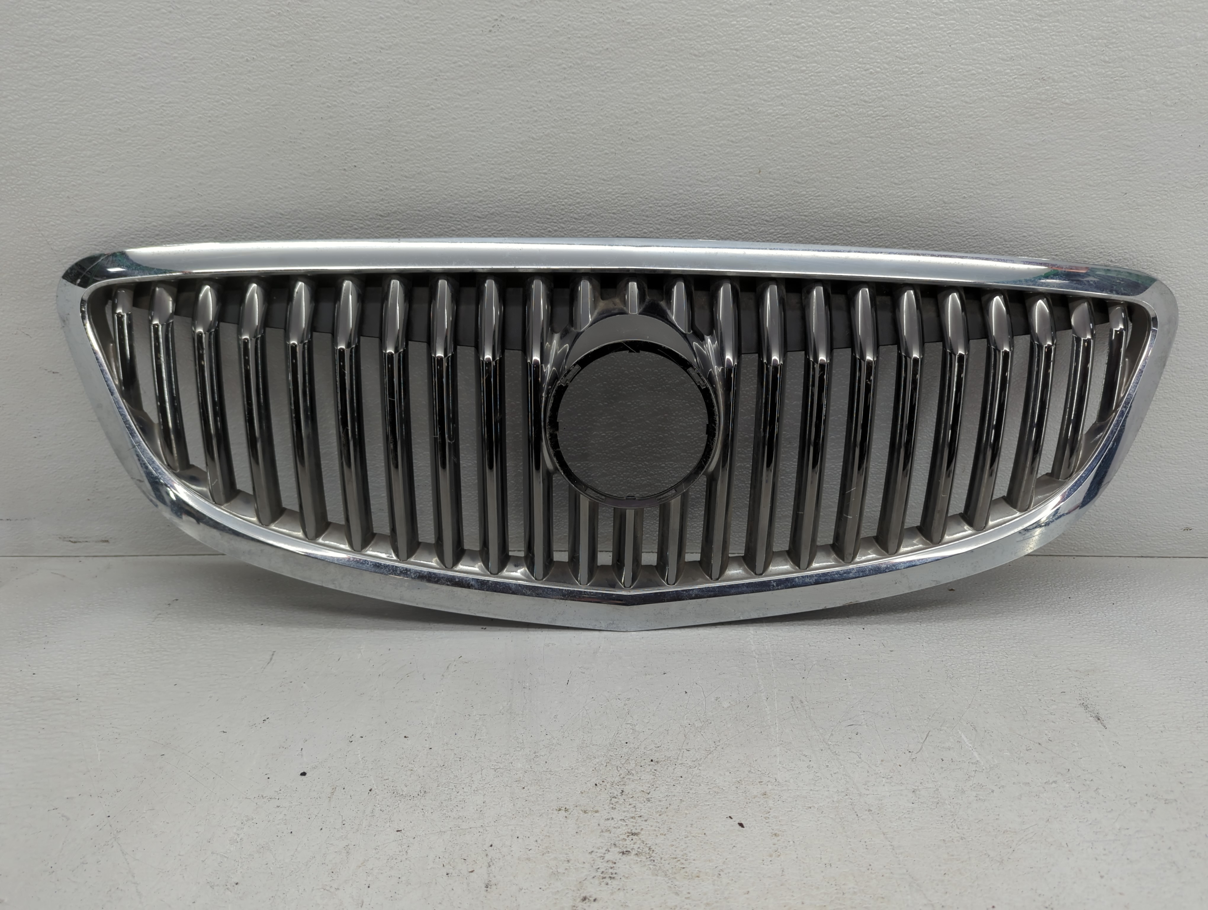 2008-2009 Buick Lacrosse Front Bumper Grille Cover 778204 - Oemusedautoparts1.com