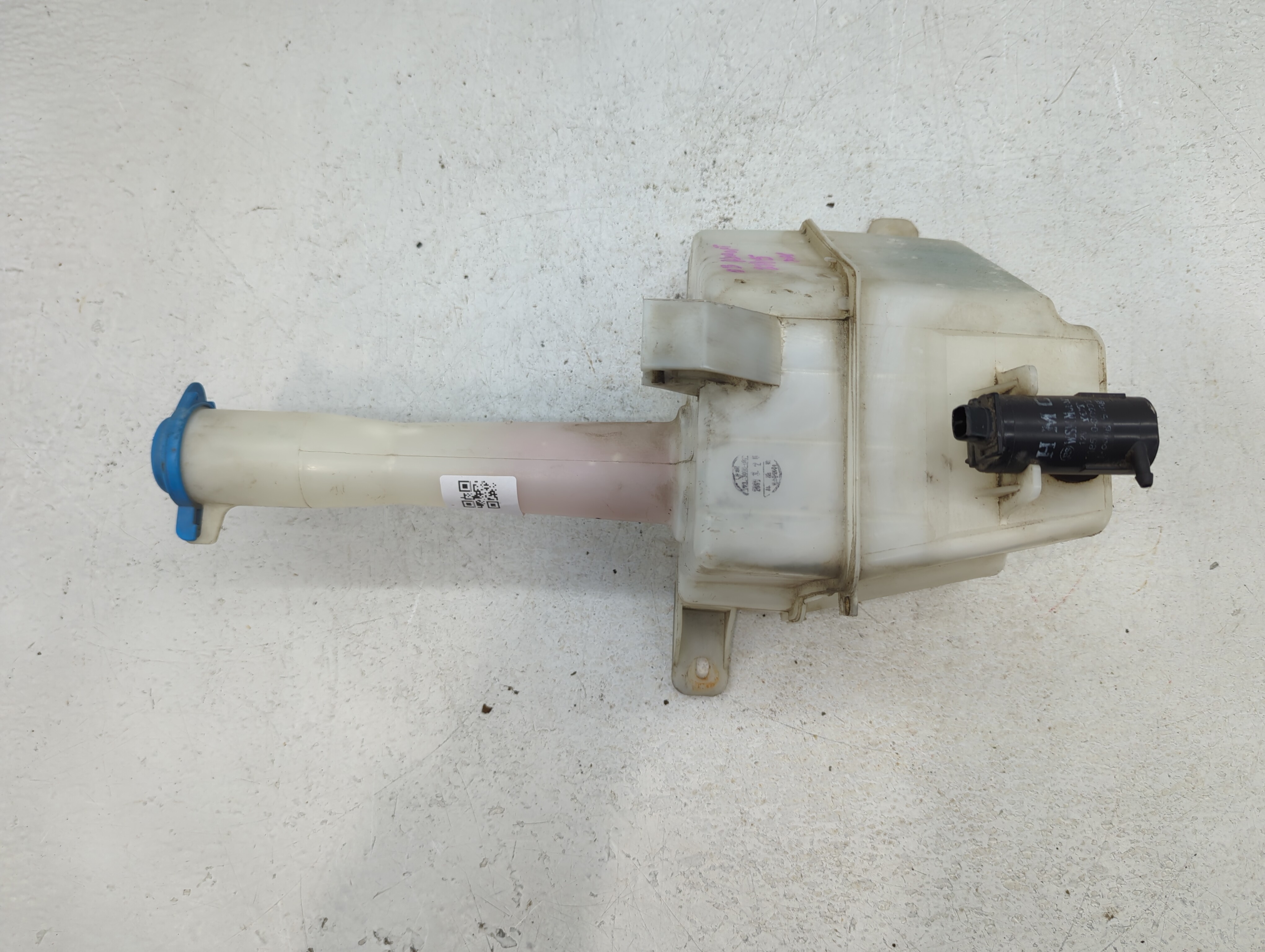 2001-2006 Kia Optima Windshield Washer Fluid Reservoir Bottle Oem 778227 - Oemusedautoparts1.com