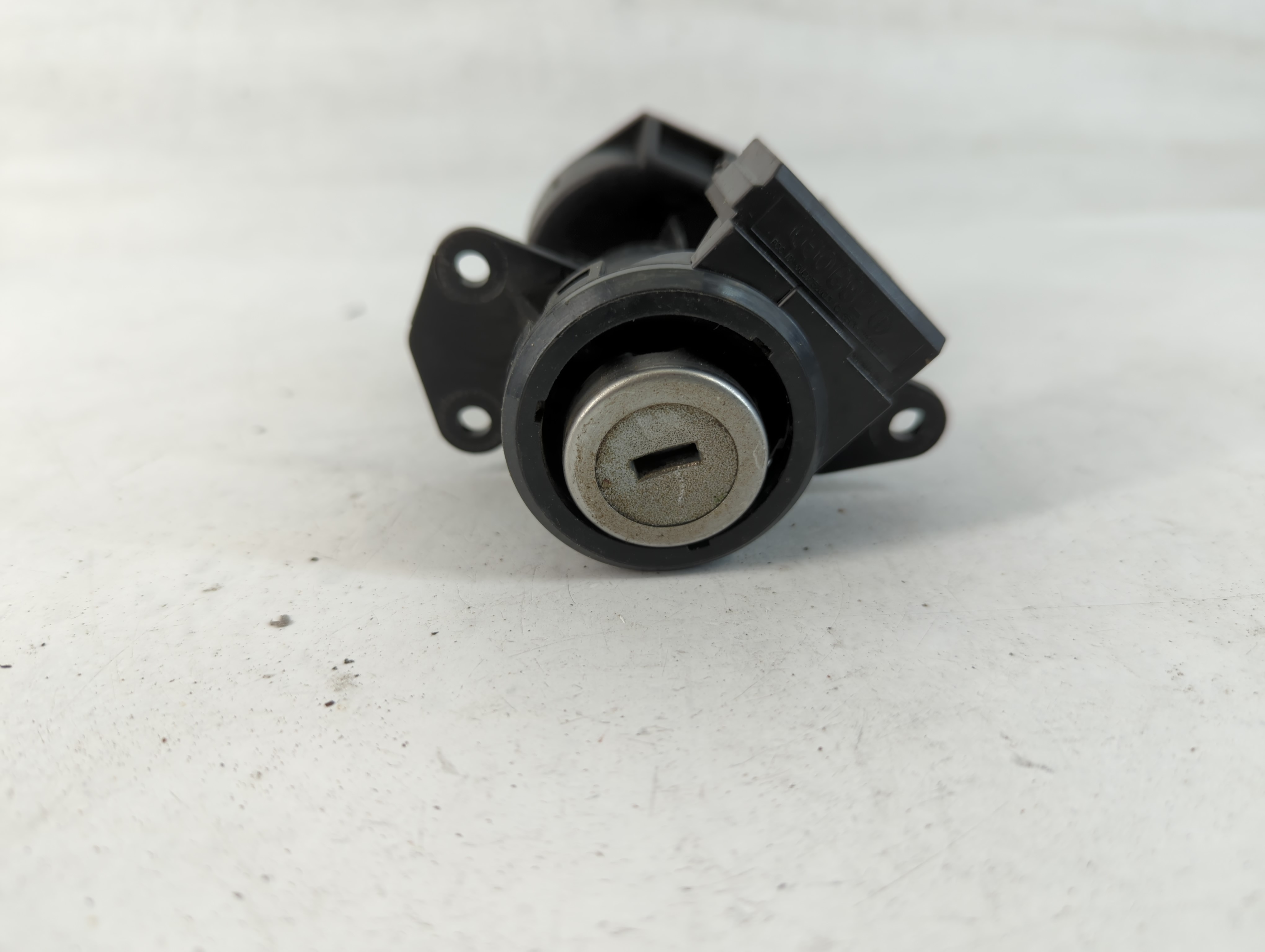 2014 Ford Taurus Keyless Entry Remote Fob 778258 - Oemusedautoparts1.com
