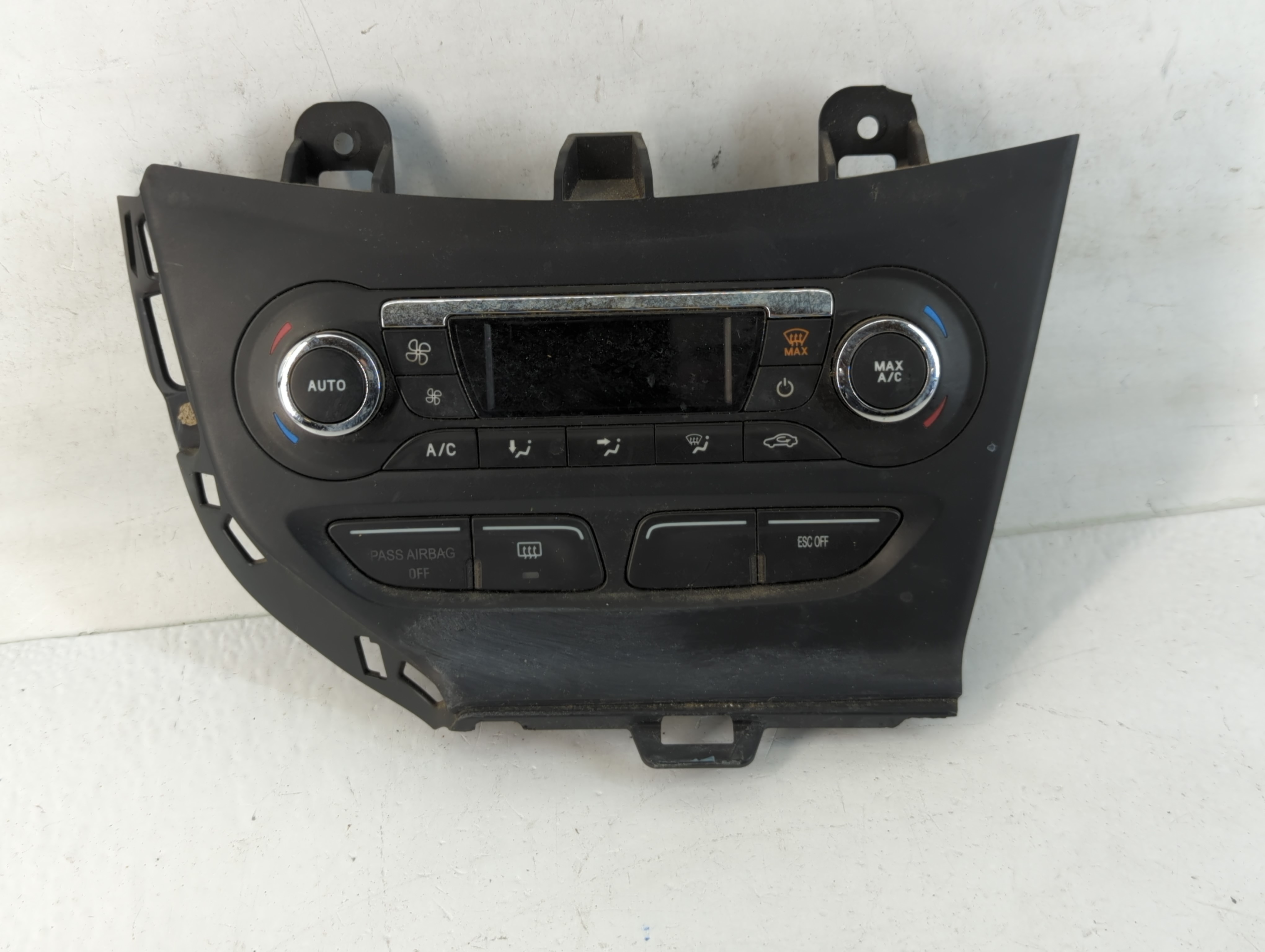 2013-2014 Ford Focus Ac Heater Climate Control Bm5t-18c612-am 778286 - Oemusedautoparts1.com
