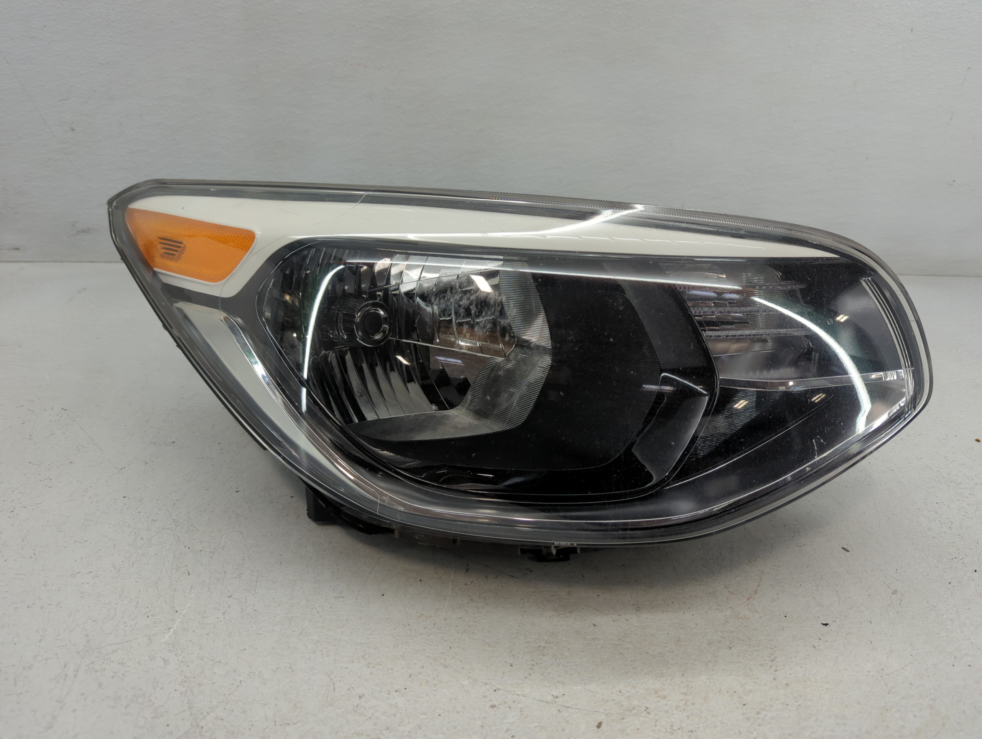 2014-2019 Kia Soul Passenger Right Oem Head Light Headlight Lamp 778321 - Oemusedautoparts1.com